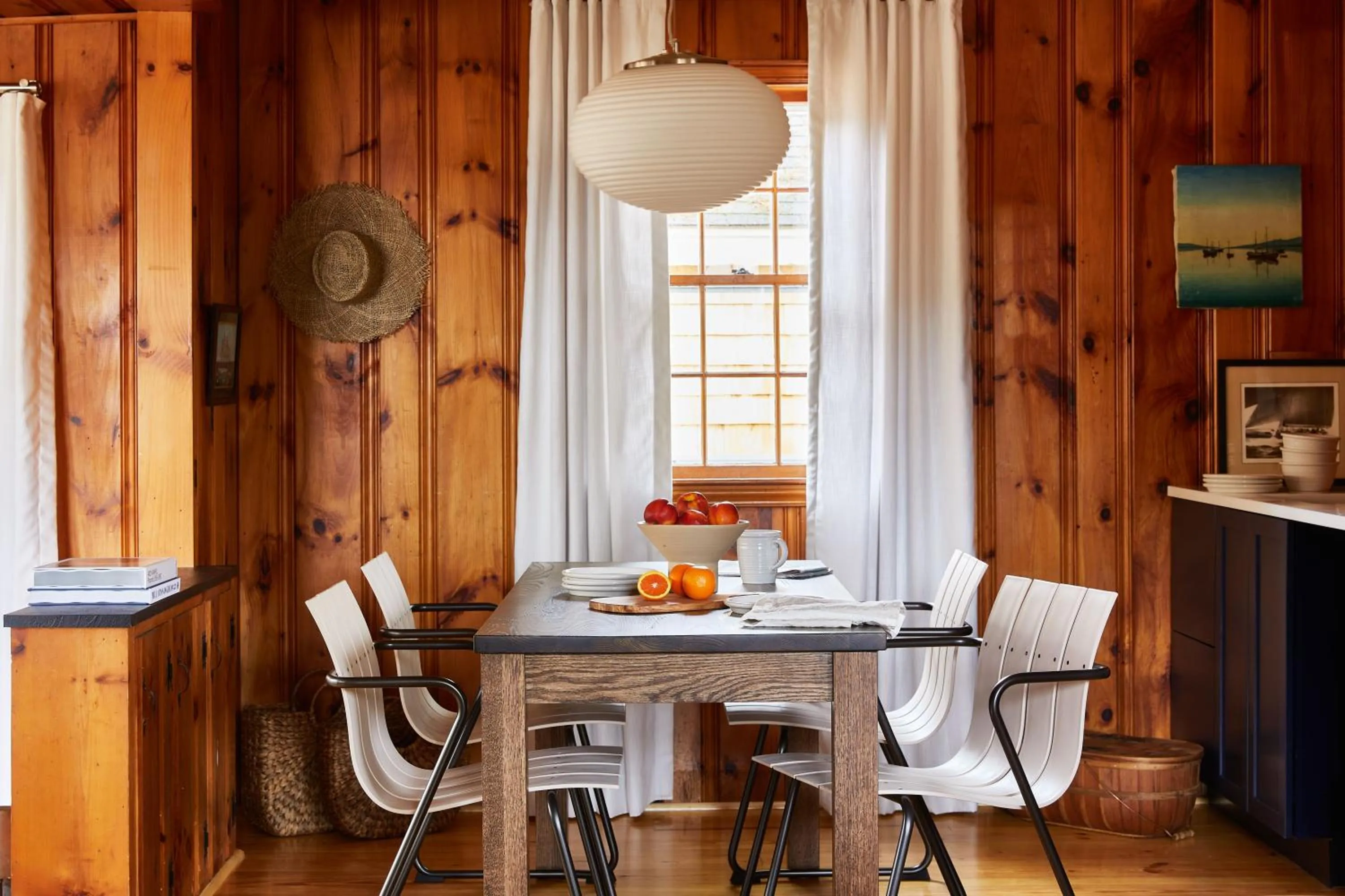 Dining area in Bluebird Dennisport