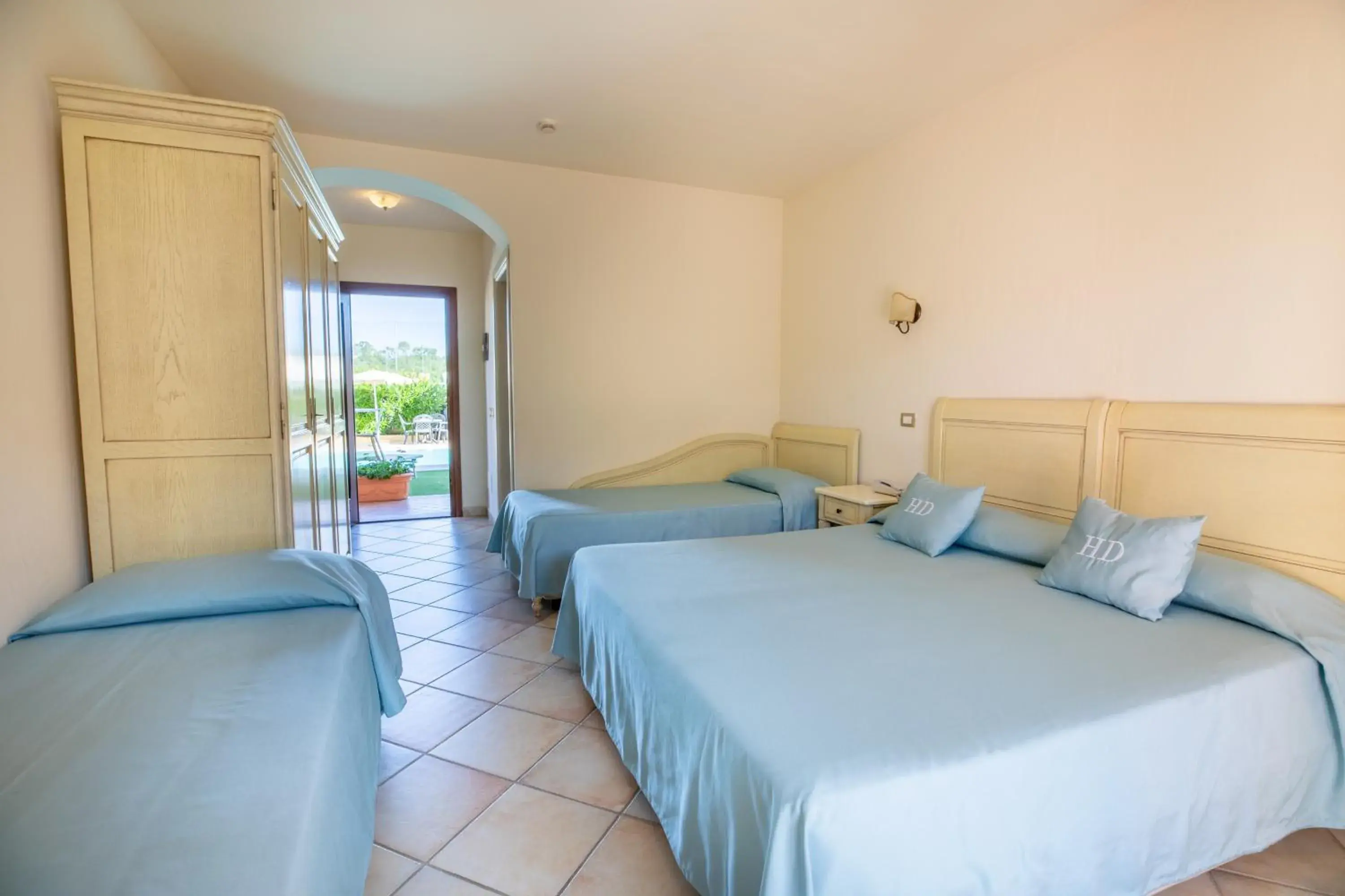 Family Room in Hotel Daniel Family Room in Hotel Daniel