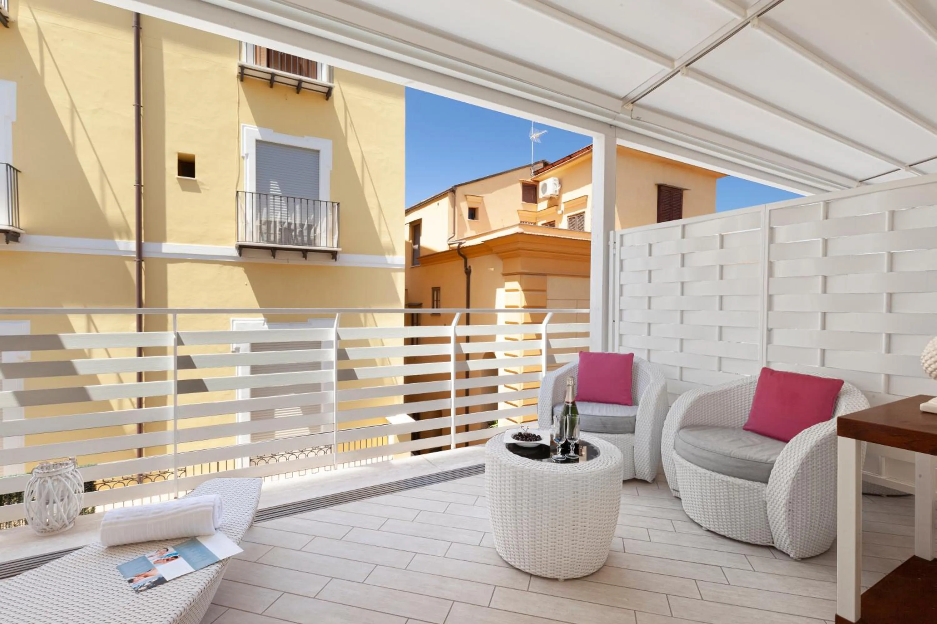 Balcony/Terrace in Hotel Tasso Suites & Spa