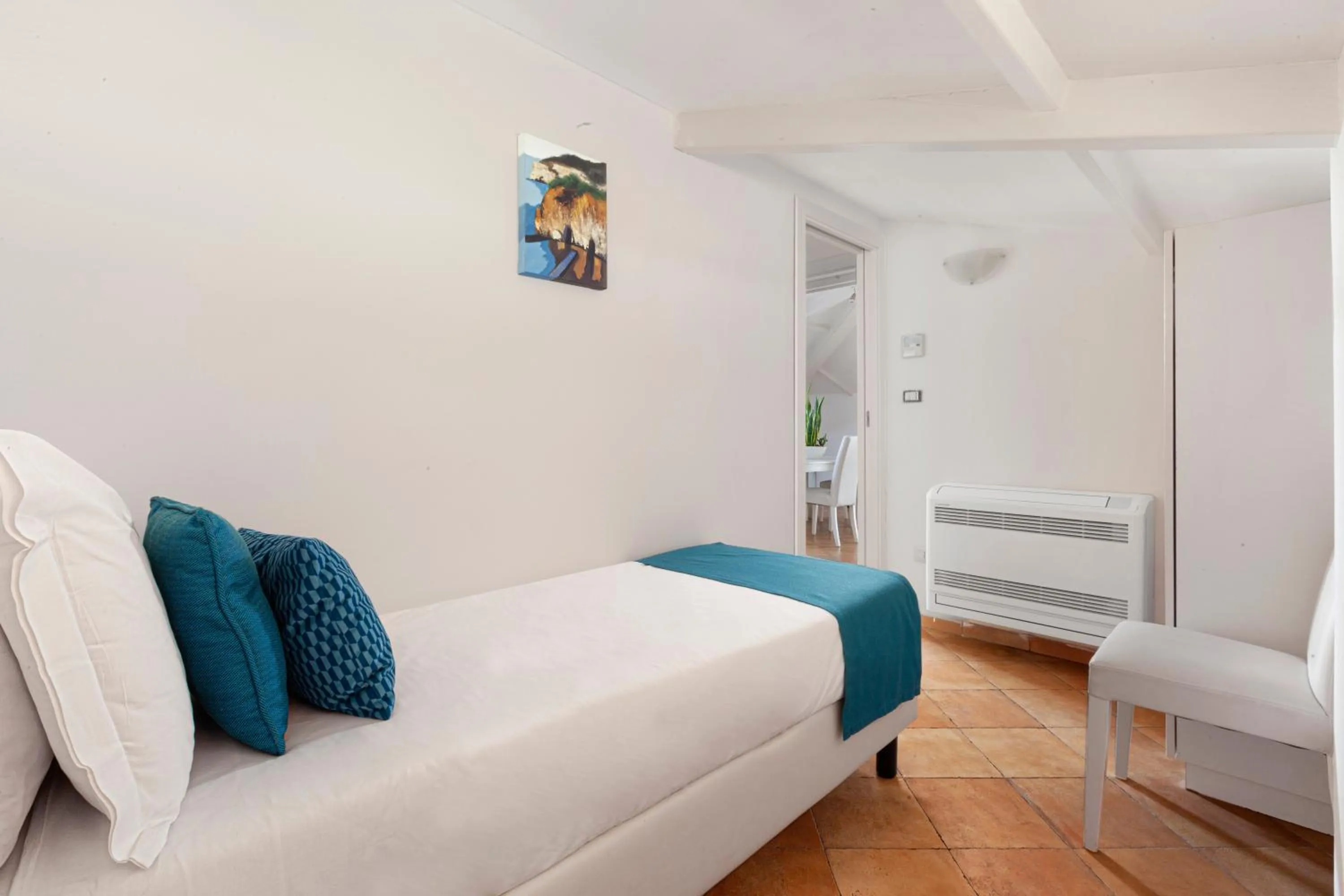 Bedroom, Bed in Hotel Tasso Suites & Spa