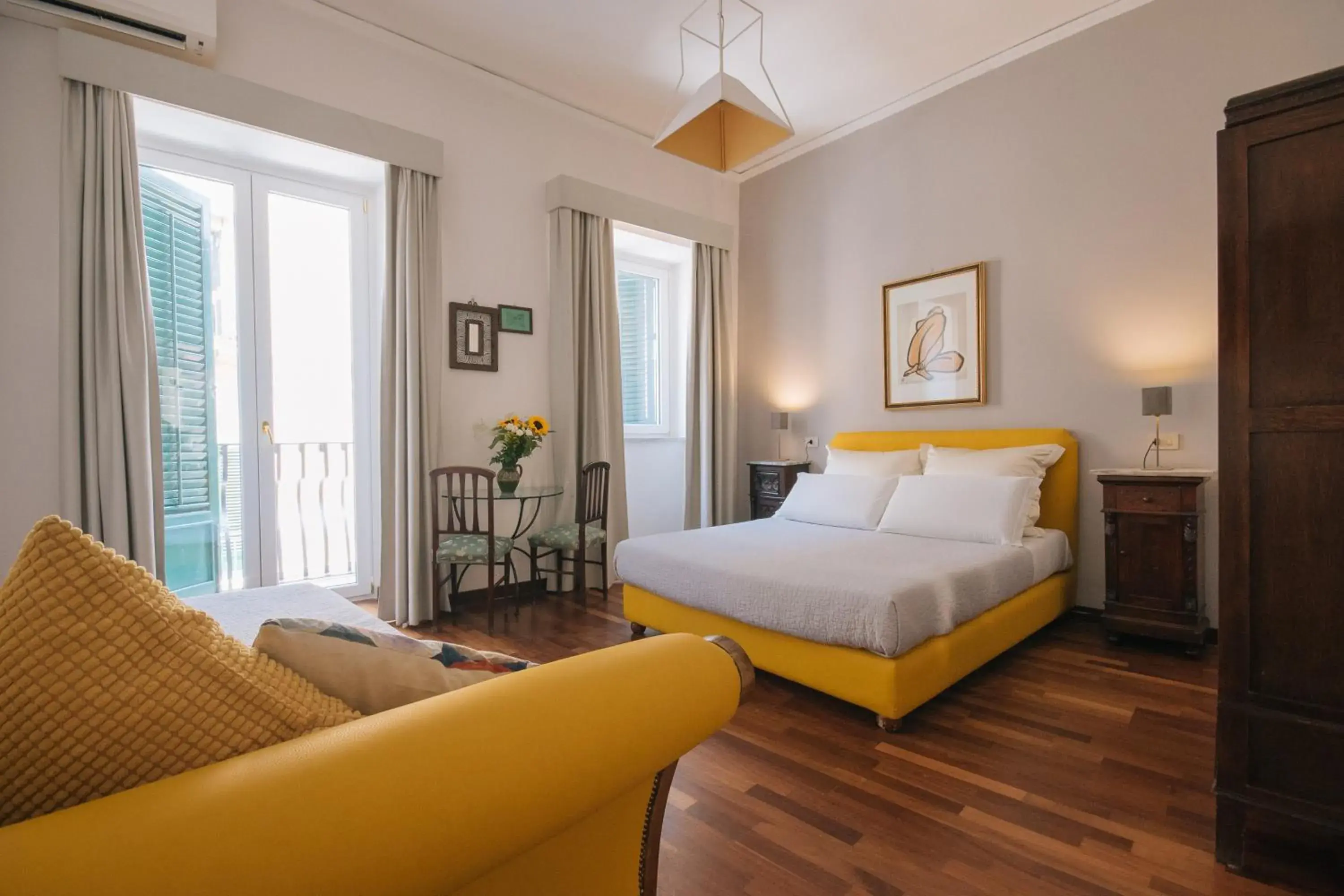 Double Room with Balcony in Boutique B&B Vintage Double Room with Balcony in Boutique B&B Vintage