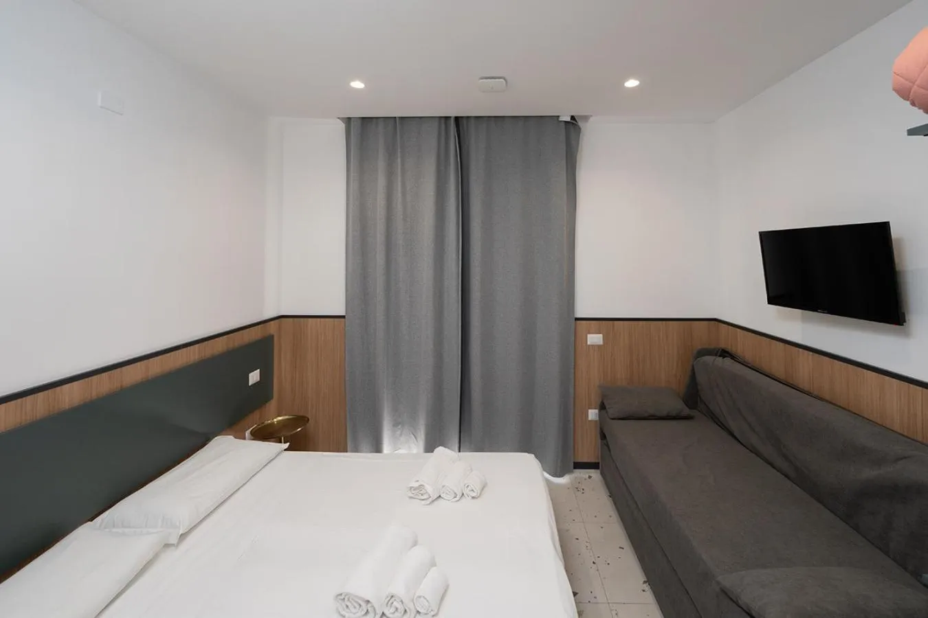 Bed in Mia Suites Hotel Bella Capri