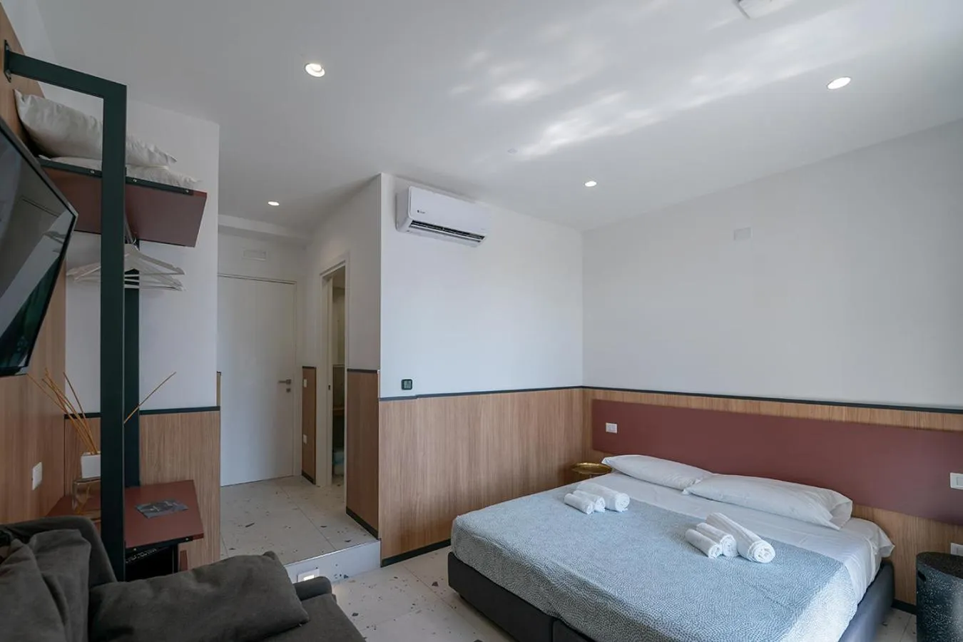 Bed in Mia Suites Hotel Bella Capri