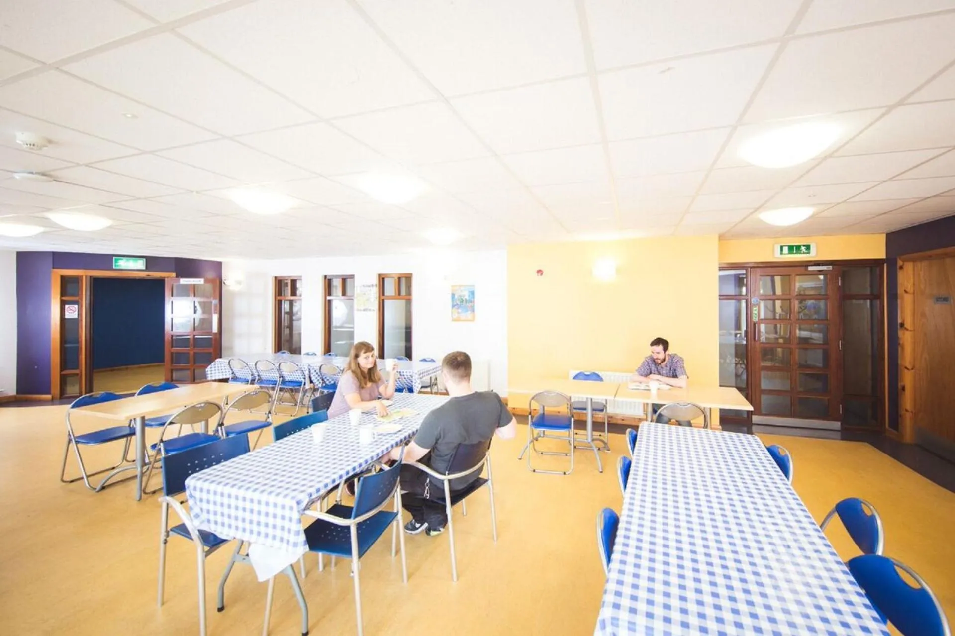 Restaurant/Places to Eat in Bushmills Youth Hostel