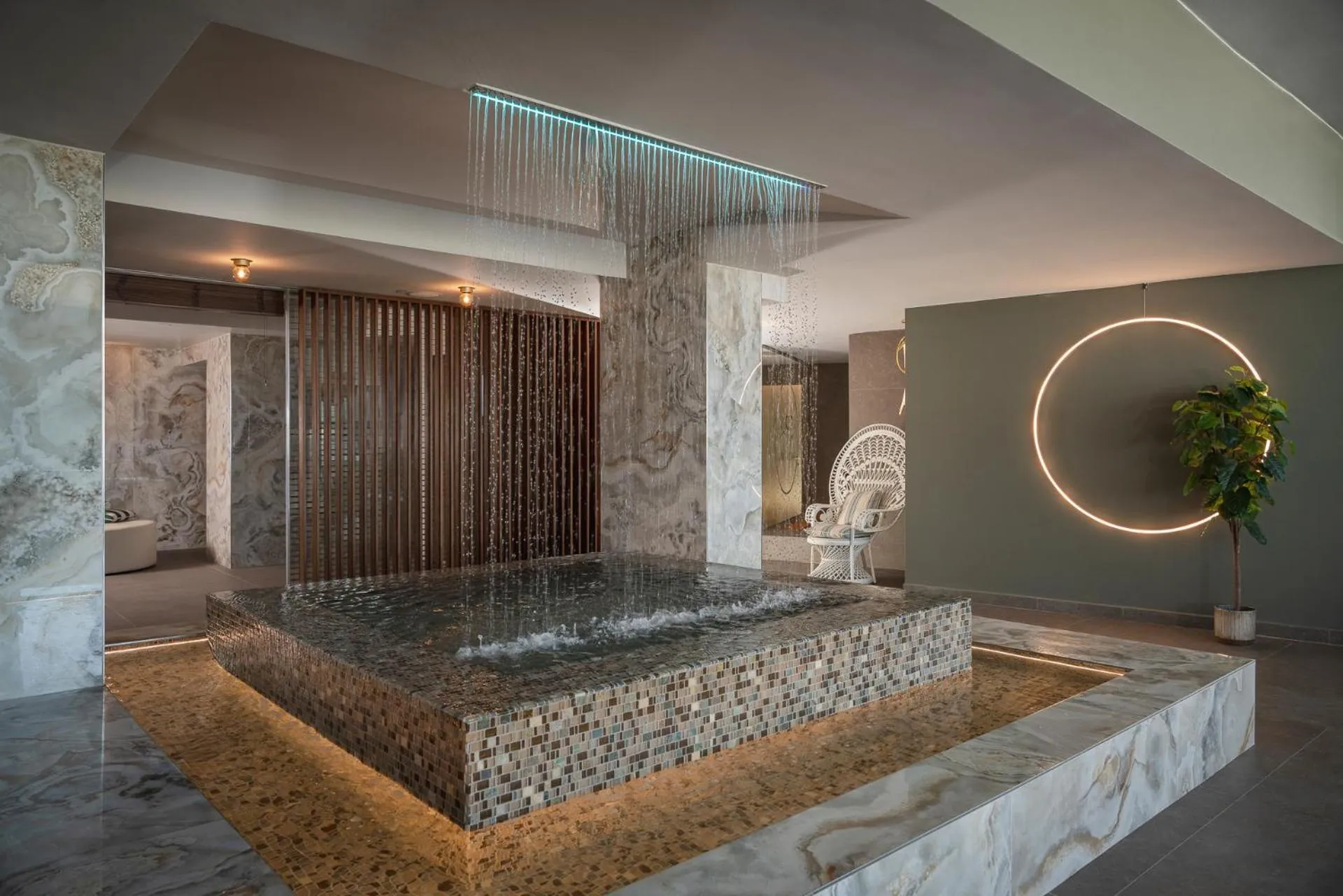 Hot Tub in Savoia Hotel Rimini