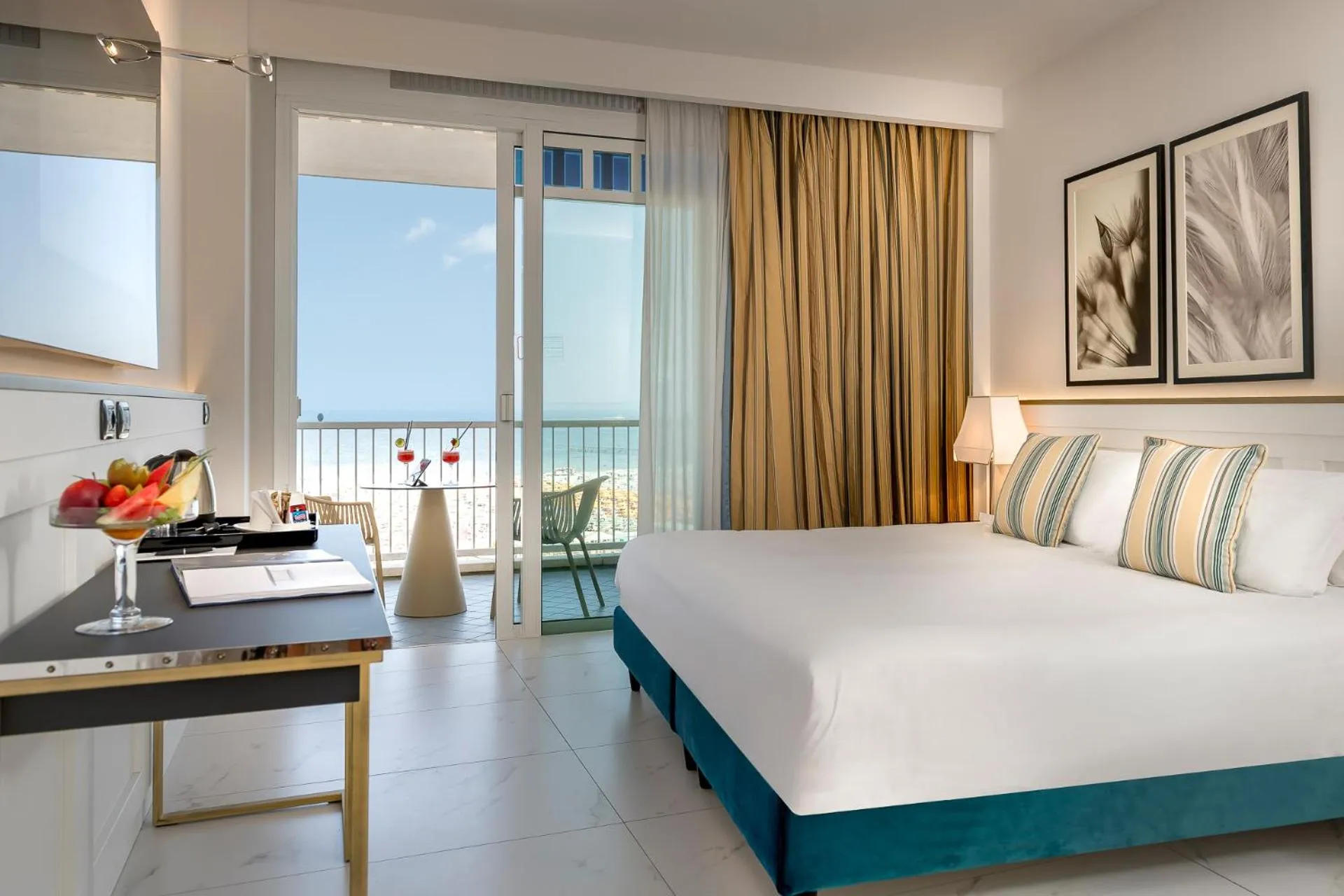 Sea view, Bed in Savoia Hotel Rimini