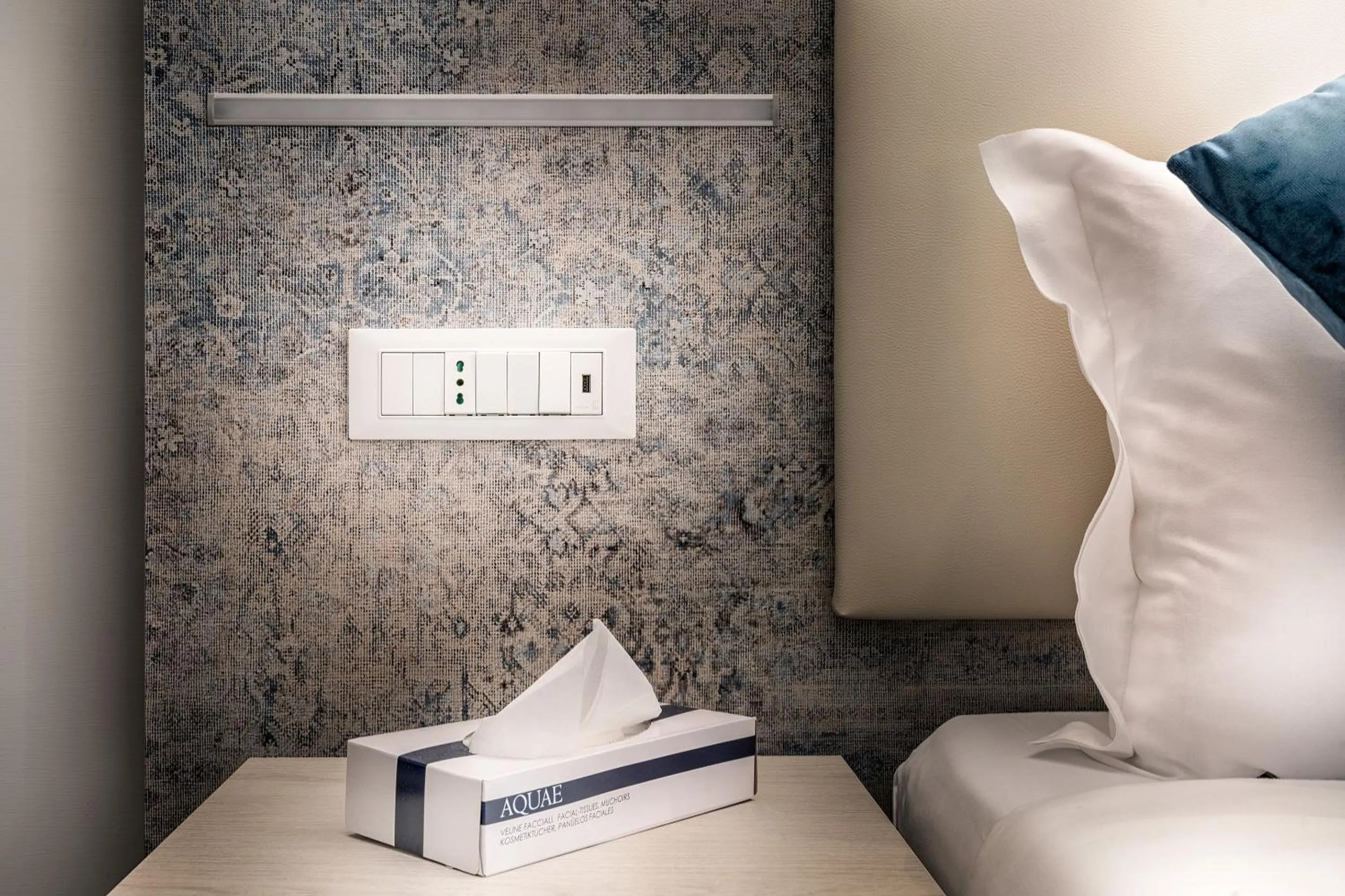 Bed in Suite Blue Style