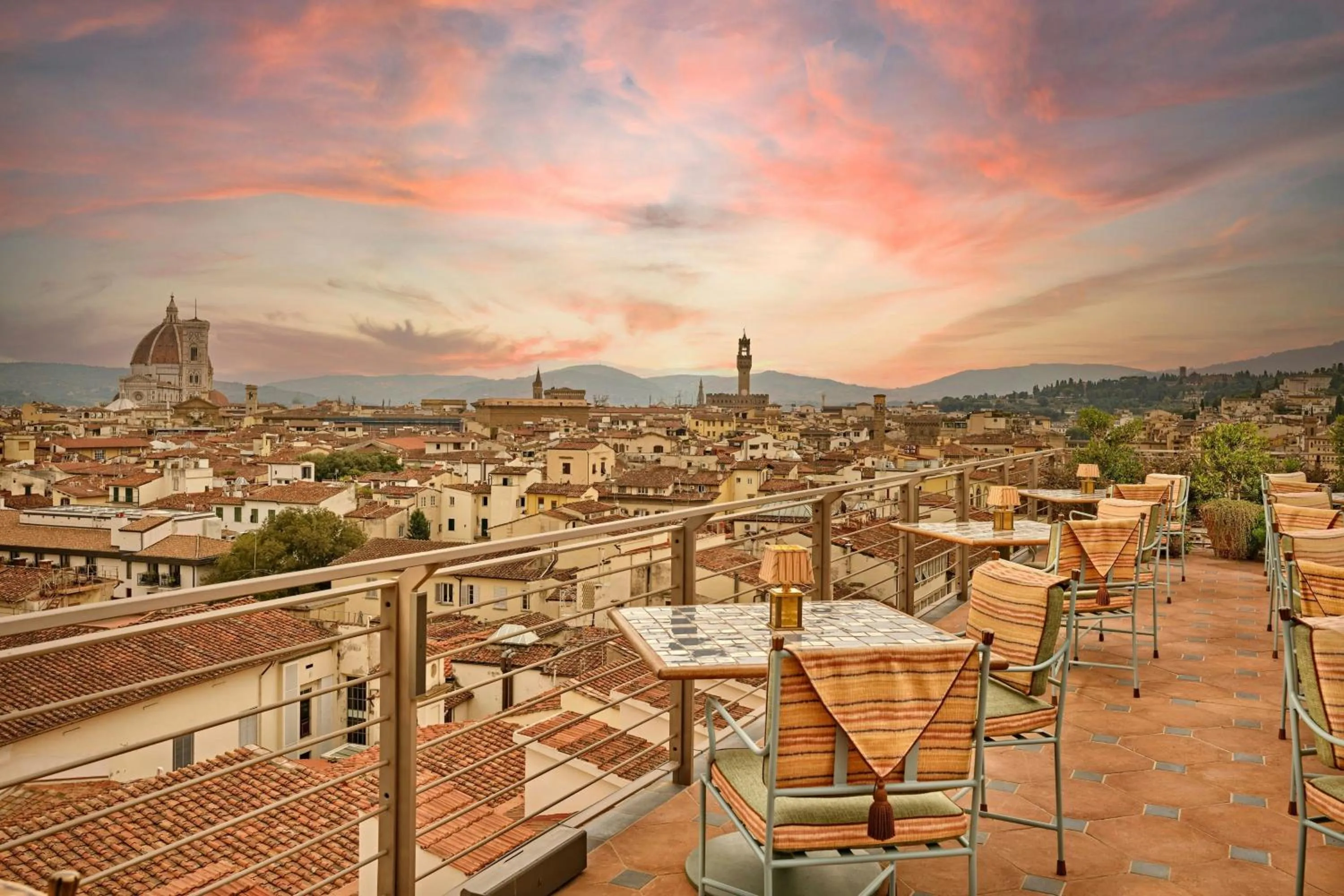 Lounge or bar in The Excelsior, a Luxury Collection Hotel, Florence