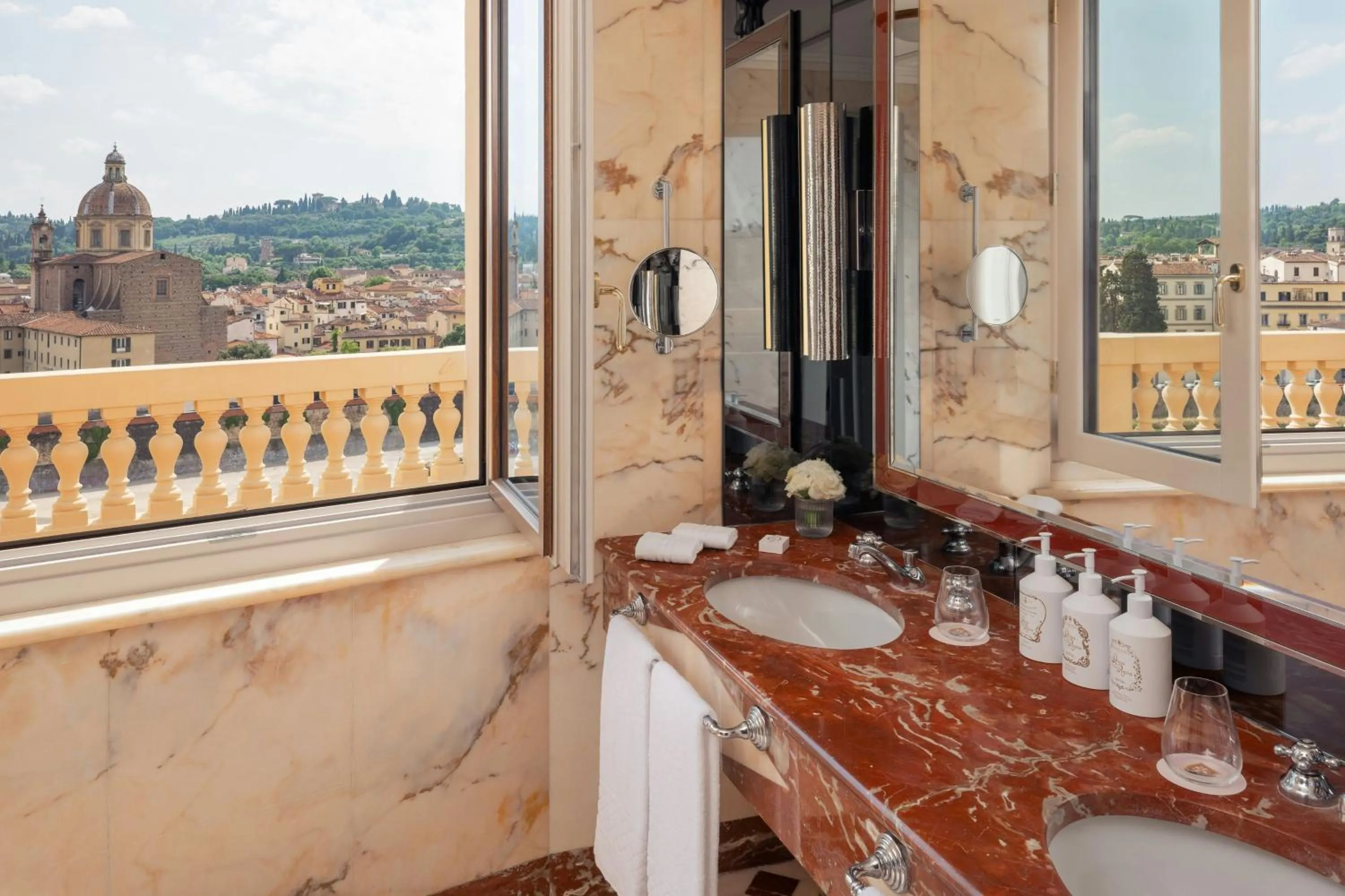 Bathroom in The Excelsior, a Luxury Collection Hotel, Florence