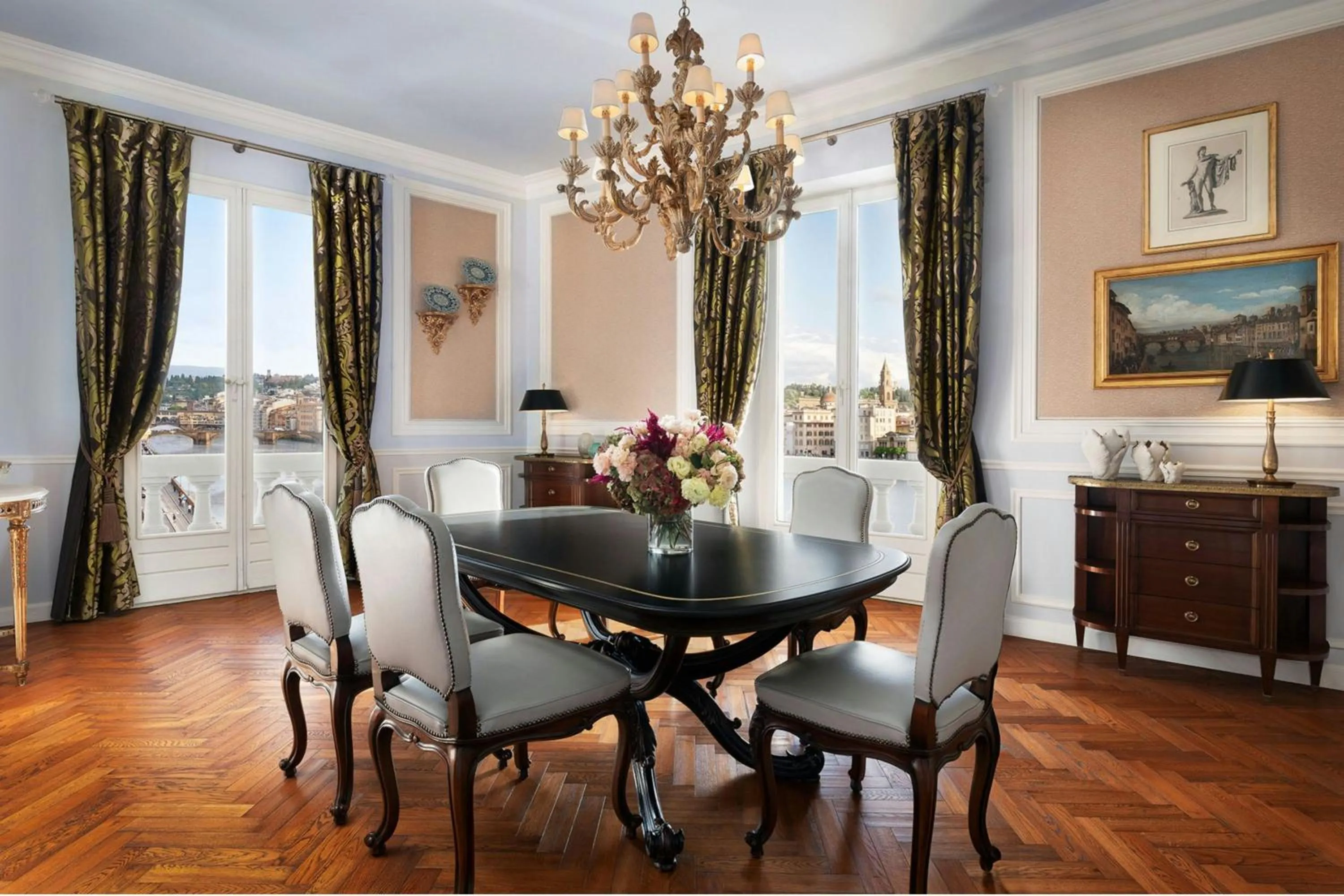 Photo of the whole room in The St. Regis Florence