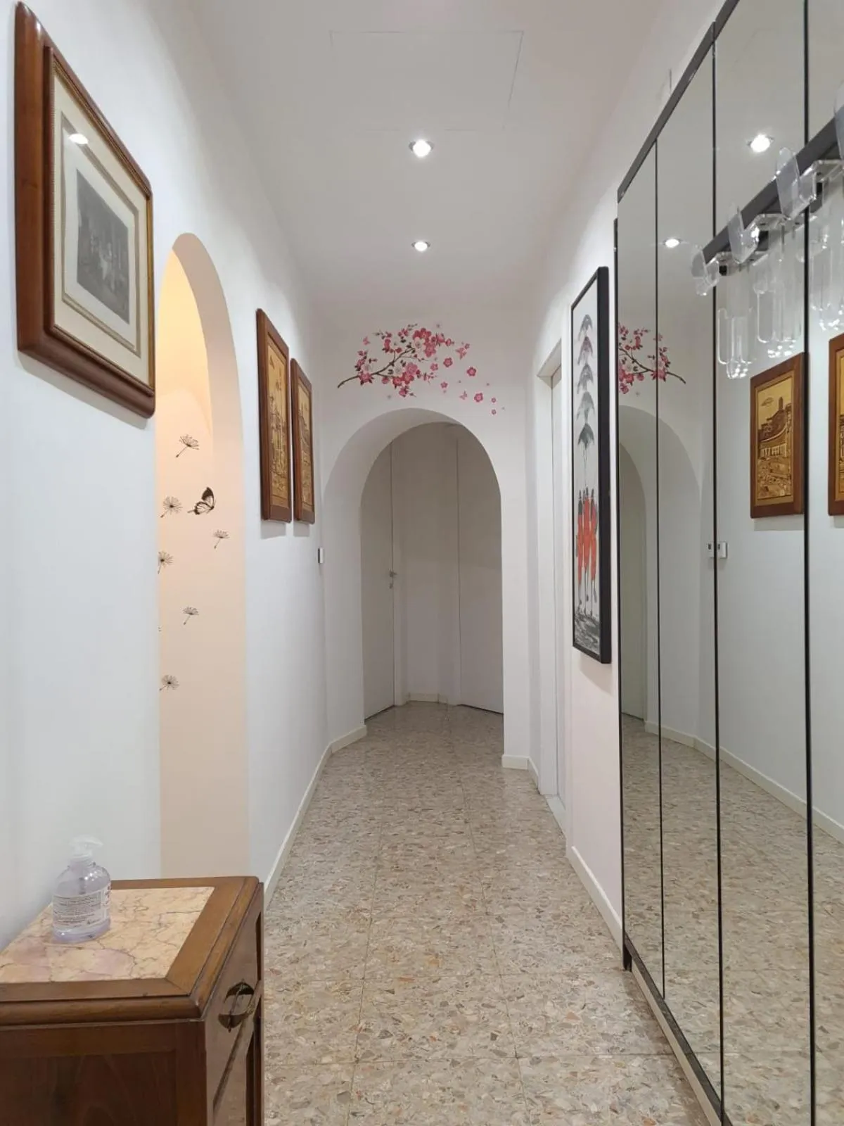 Facade/entrance in Maflava apartment