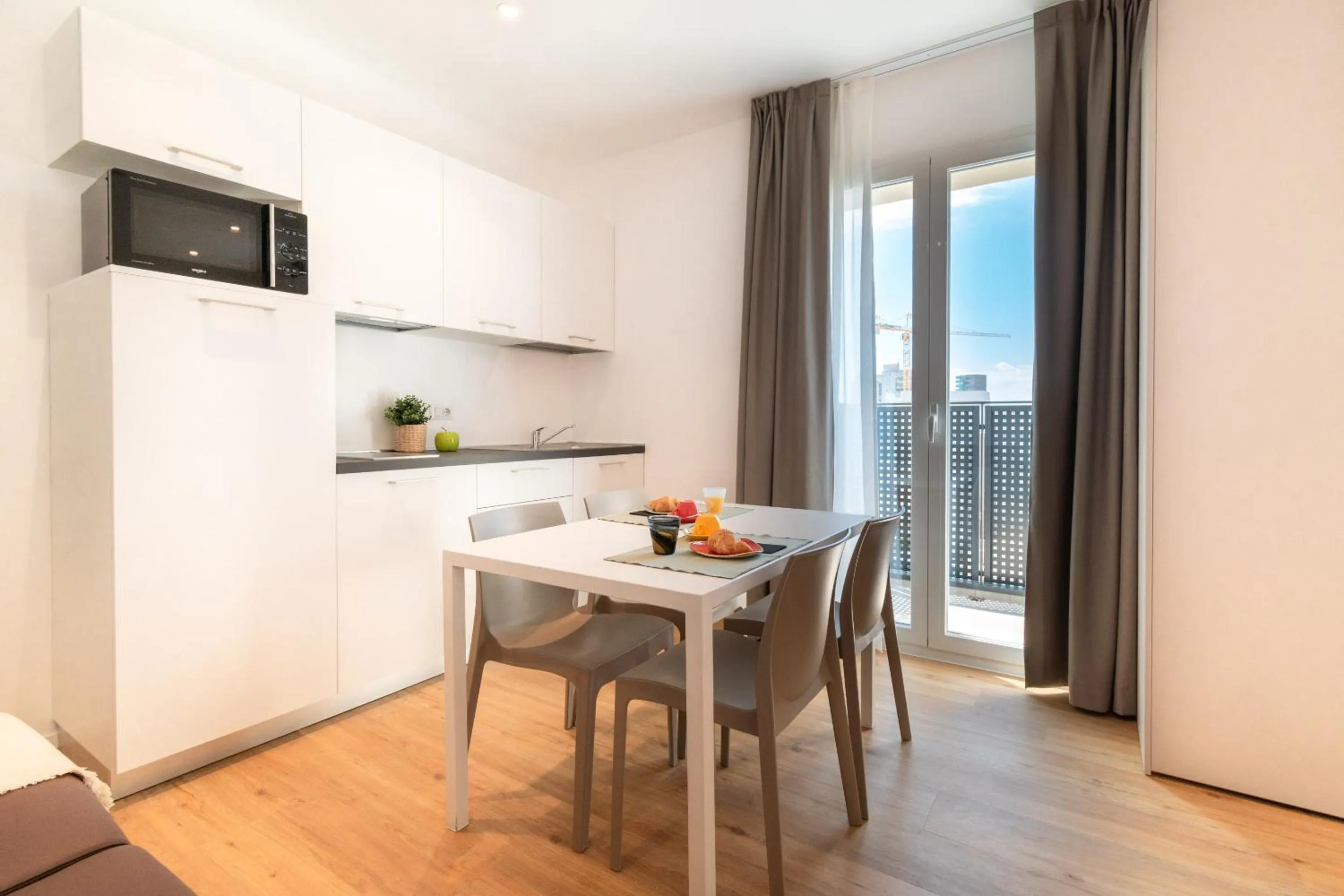 Kitchen or kitchenette in Superior Beach Aparthotel