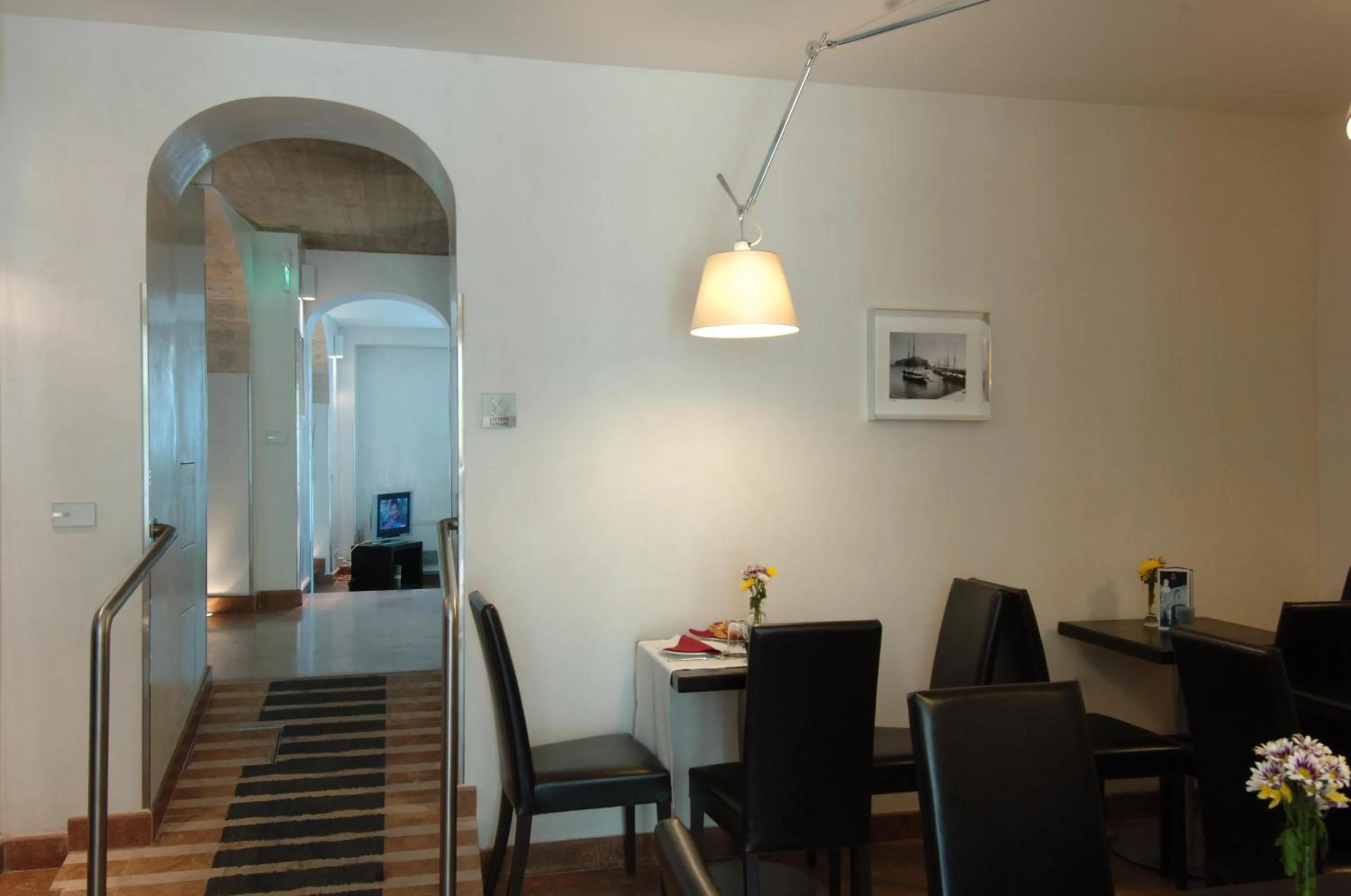 Restaurant/places to eat in Ucciardhome Hotel