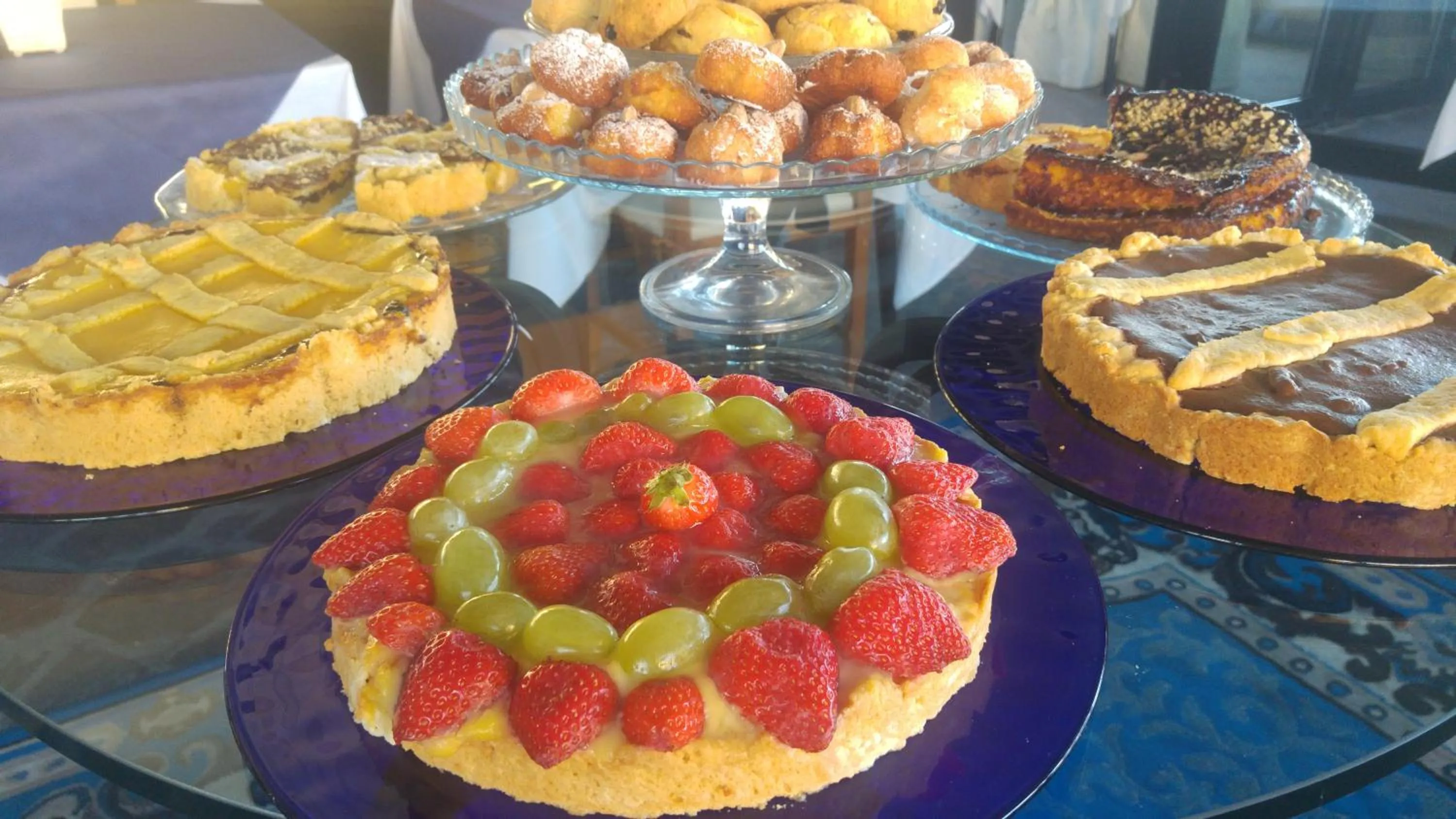 Breakfast in Hotel Memory