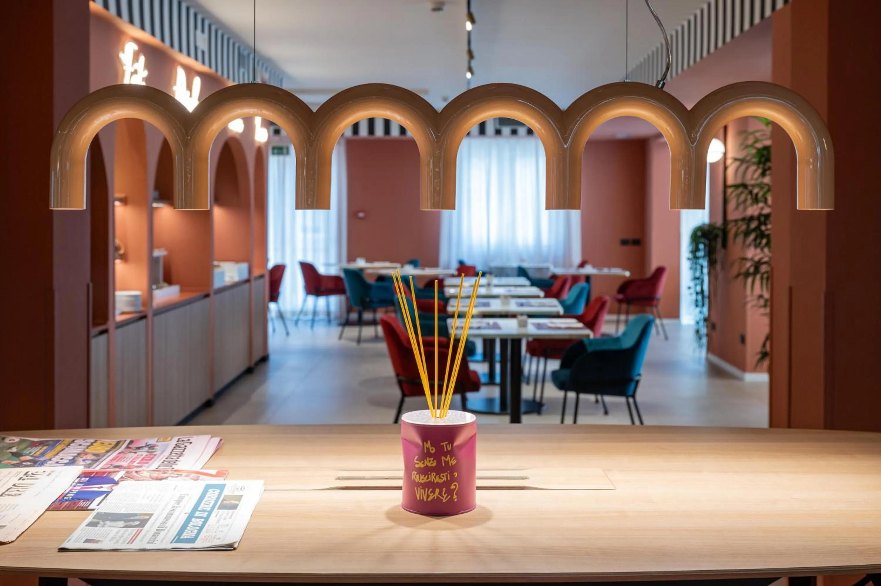 Restaurant/places to eat in Bleis Hotel