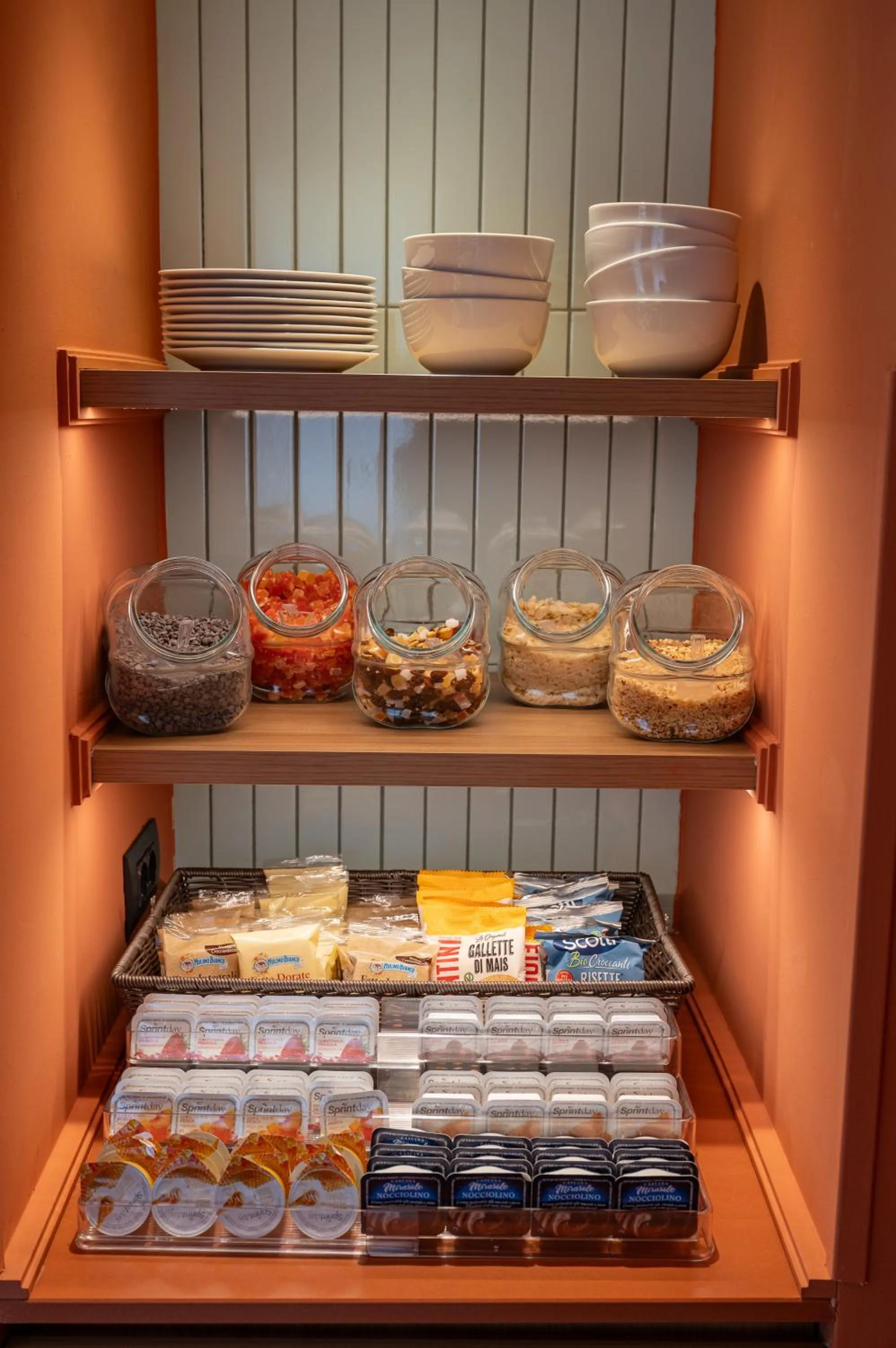 Kitchen or kitchenette in Bleis Hotel