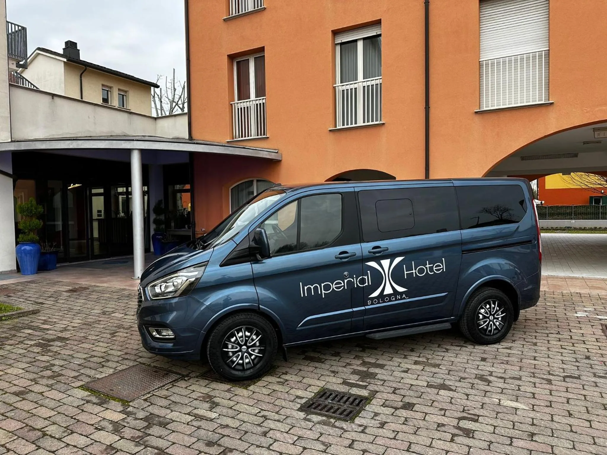 shuttle in Bleis Hotel