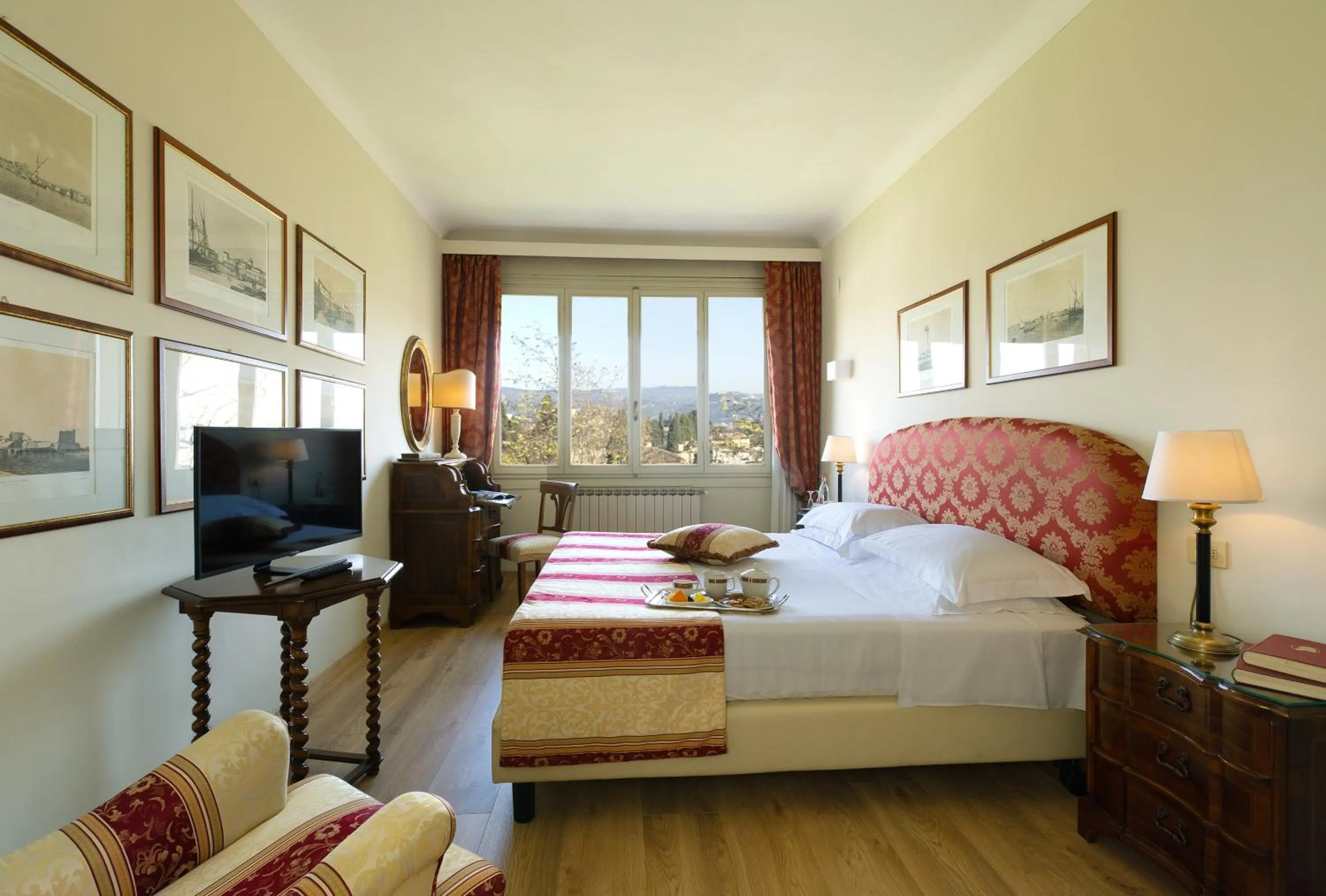 Bedroom, Bed in Park Palace Hotel