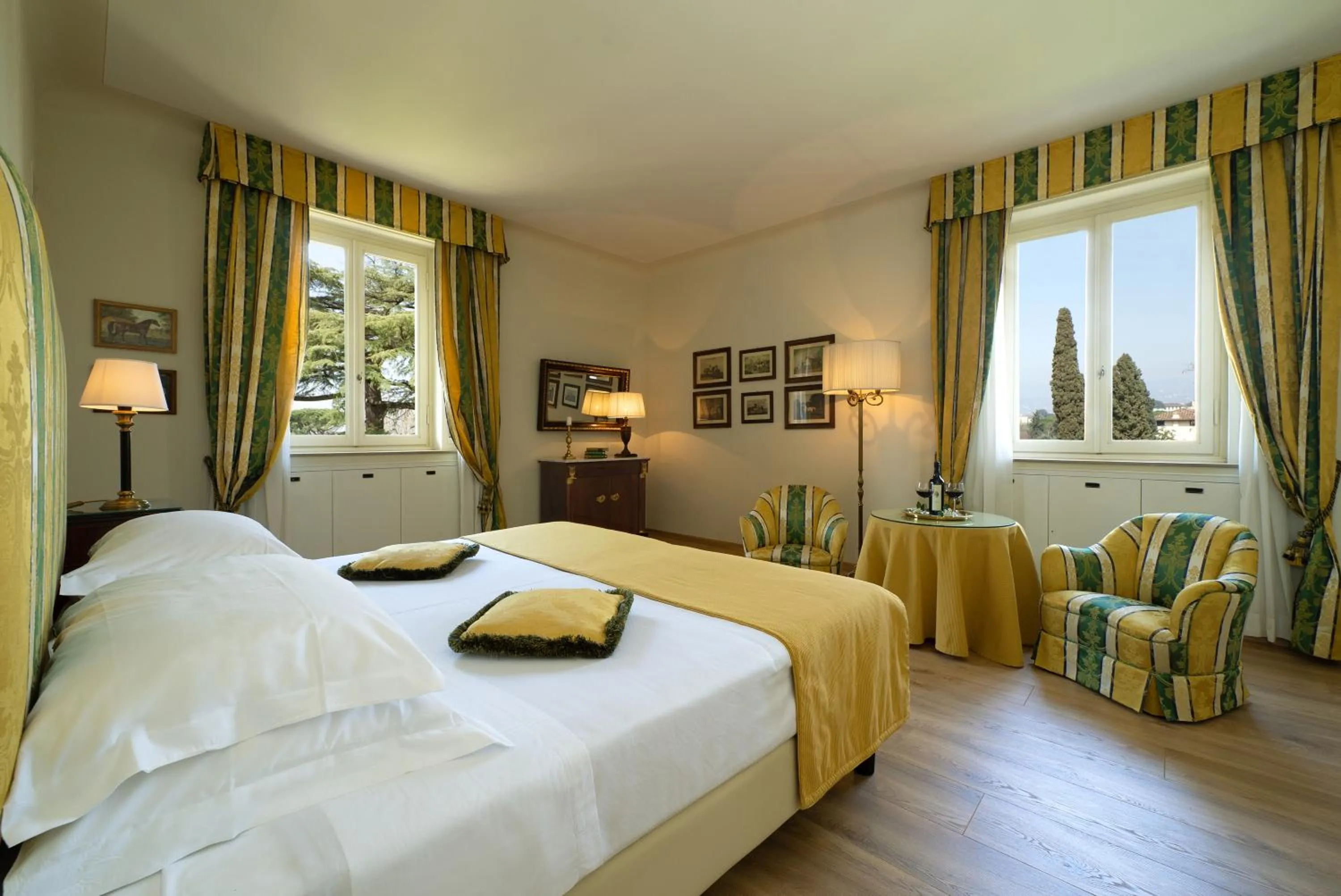 Bedroom, Bed in Park Palace Hotel