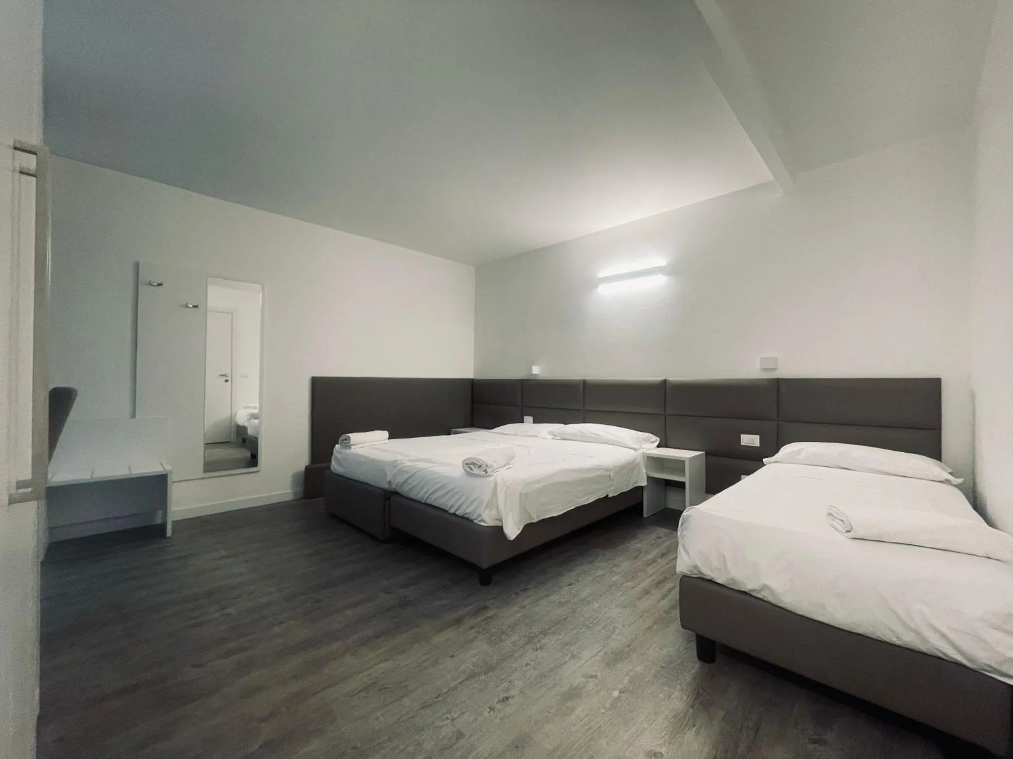 Bed in Hotel Holiday- Alla Finestrella