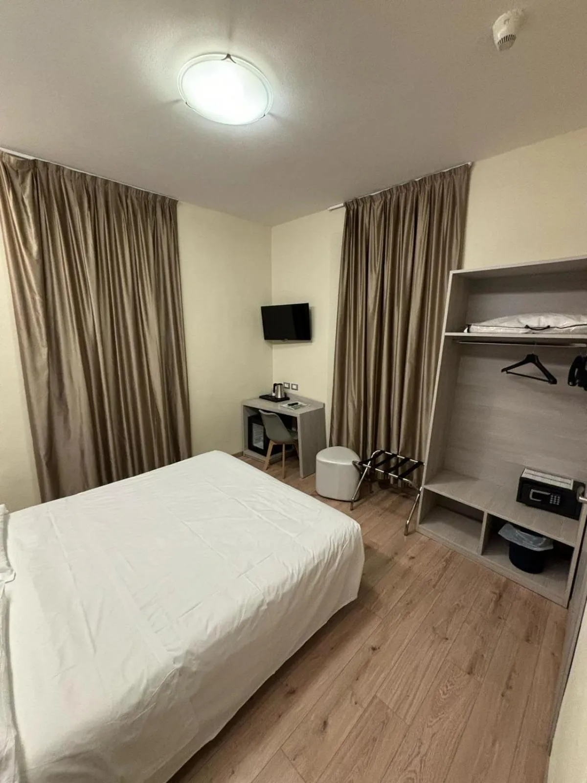 Bedroom, Bed in Hotel Giardinetto Al Sant'Orsola