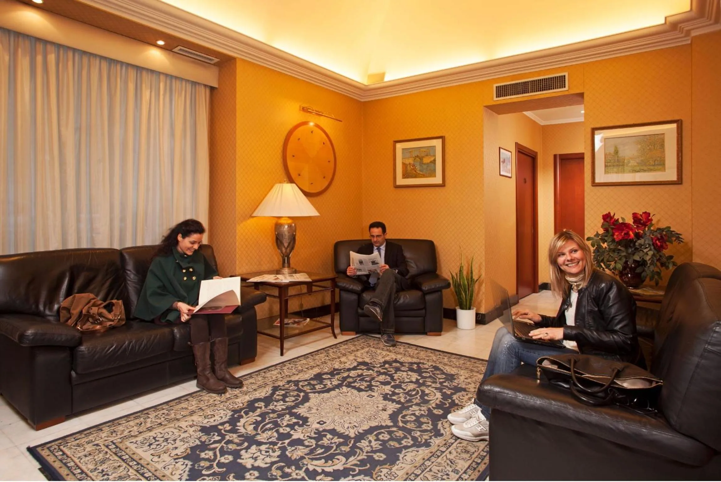 Lobby or reception in Hotel Piemonte