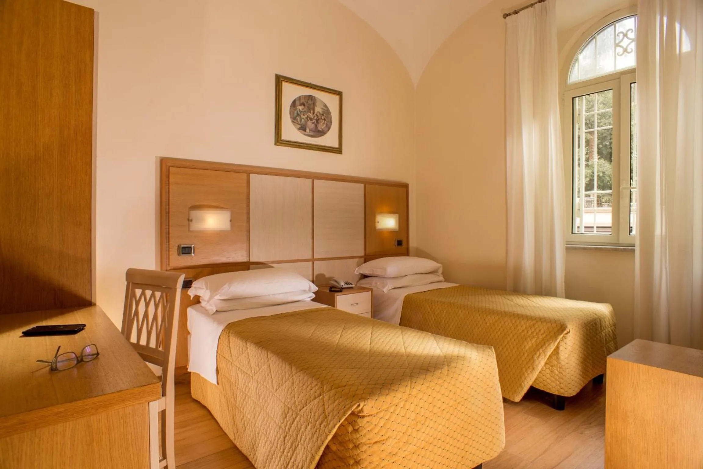 Bedroom, Bed in Hotel Piemonte