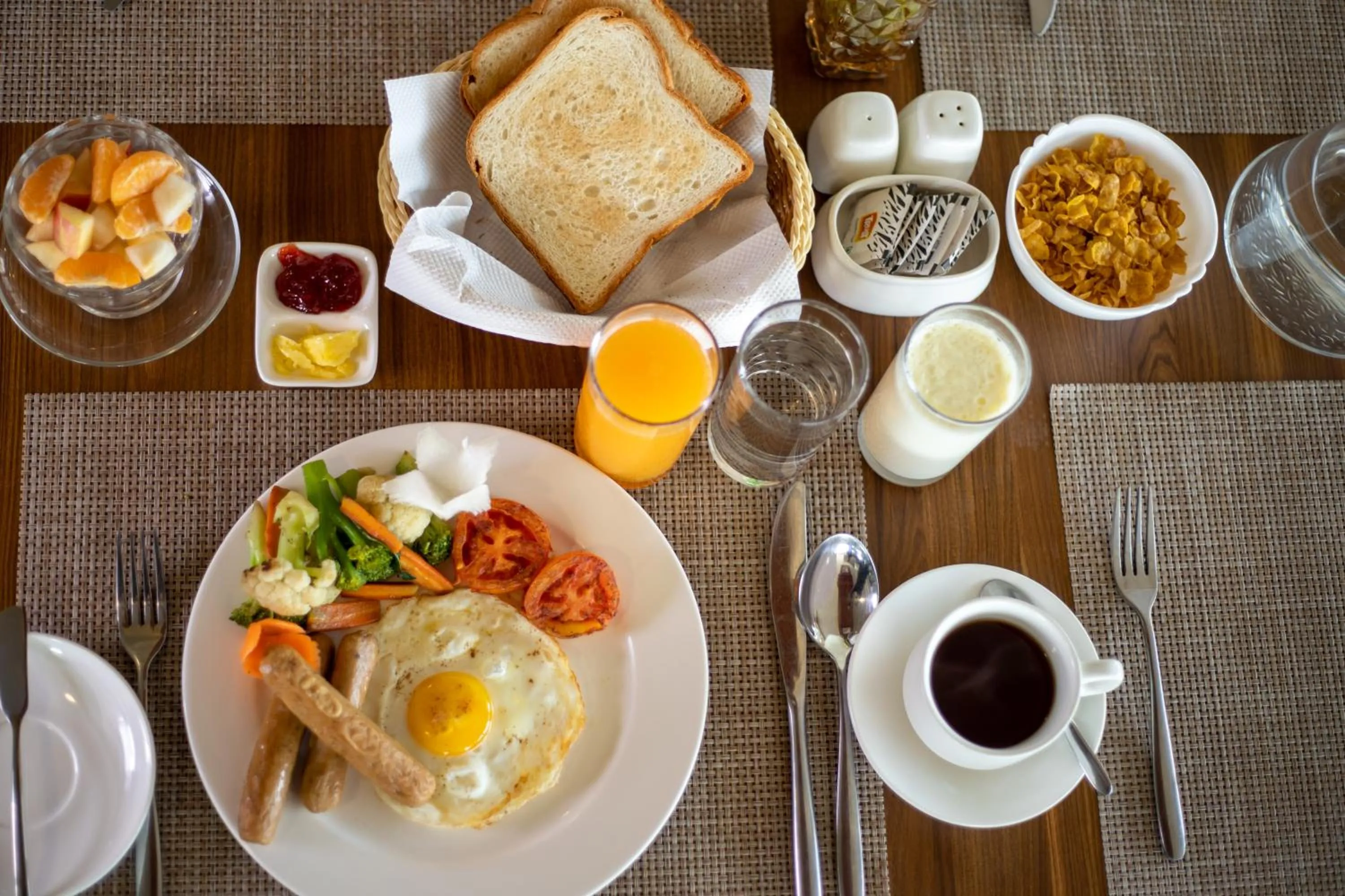 Food and drinks in Gorakha Hotel