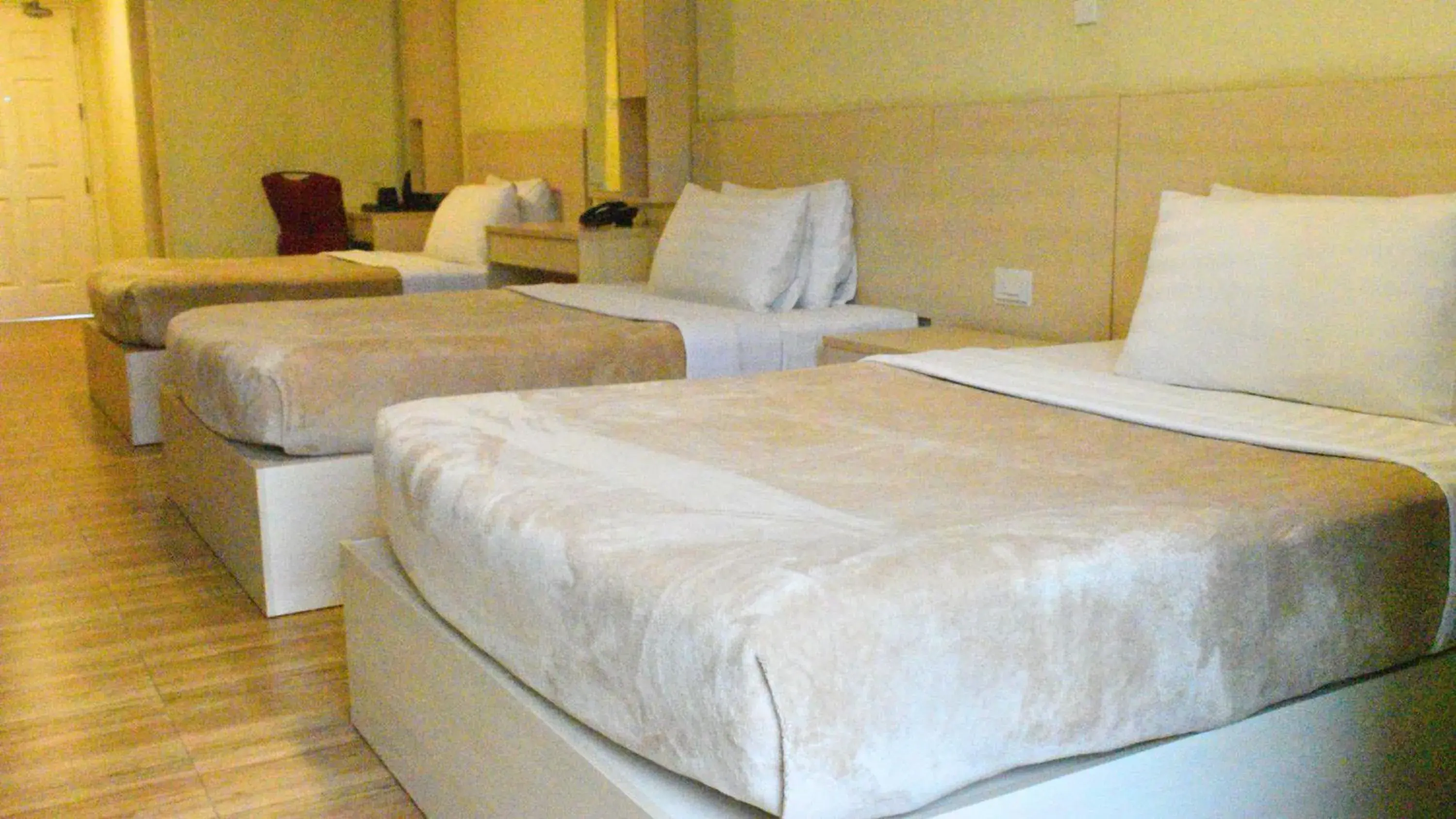 Deluxe Room in Olive Town Center and Hotel Deluxe Room in Olive Town Center and Hotel