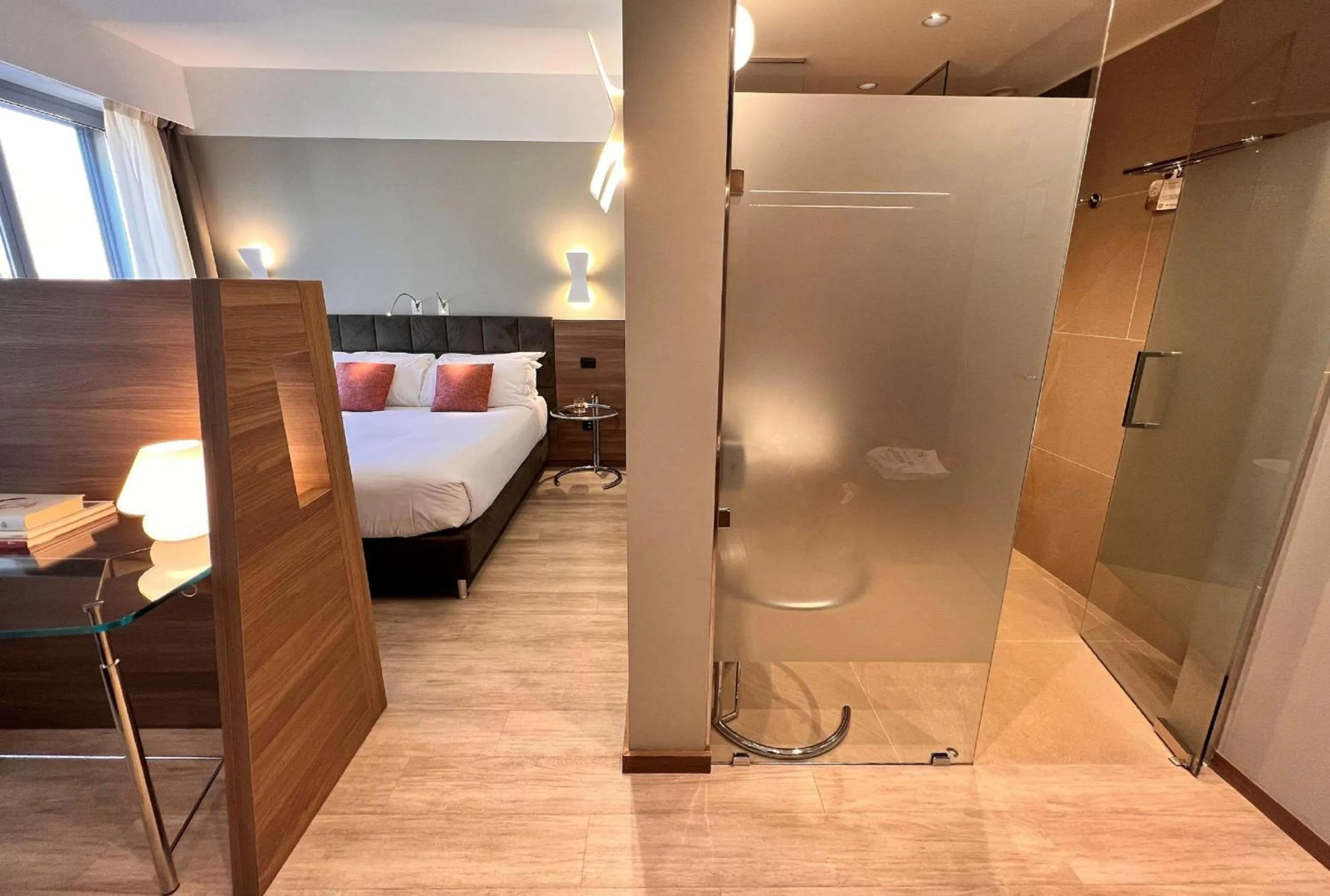 Photo of the whole room, Bed in Best Western Hotel City