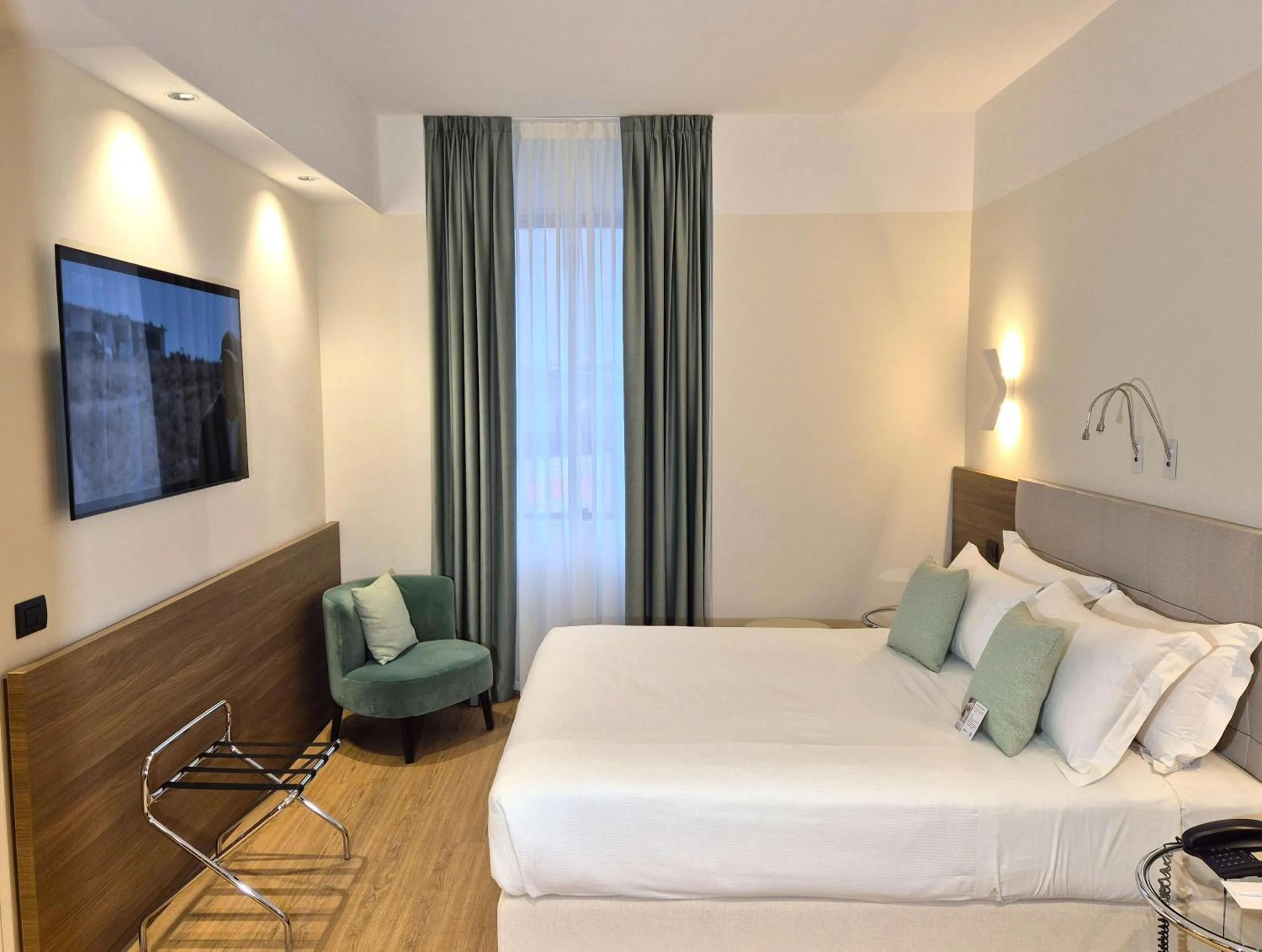 Bedroom, Bed in Best Western Hotel City