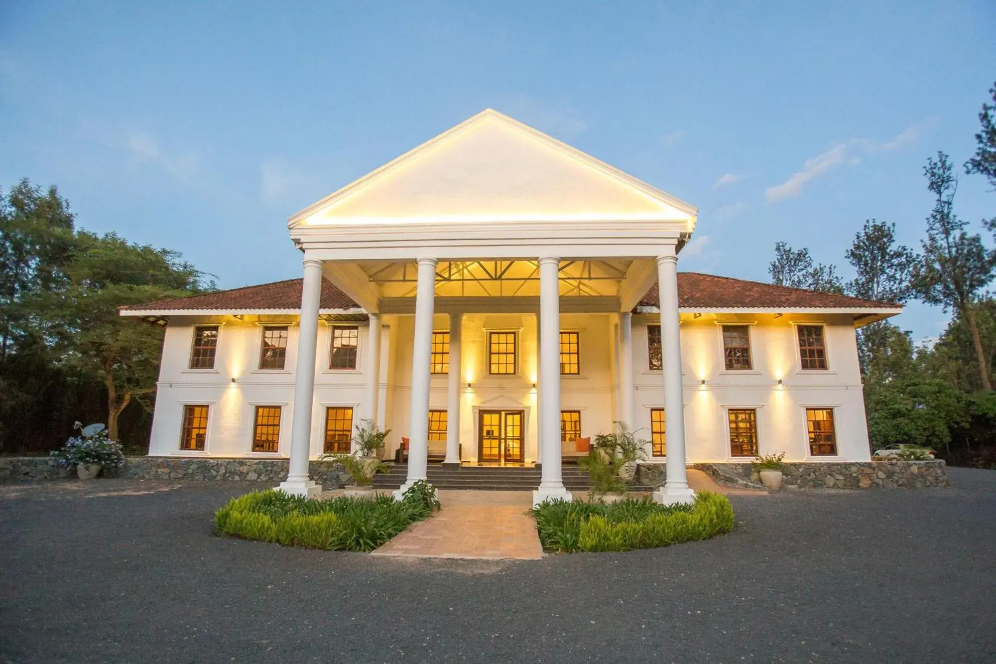 Amani Safari Lodge and Restaurant Amani Safari Lodge and Restaurant