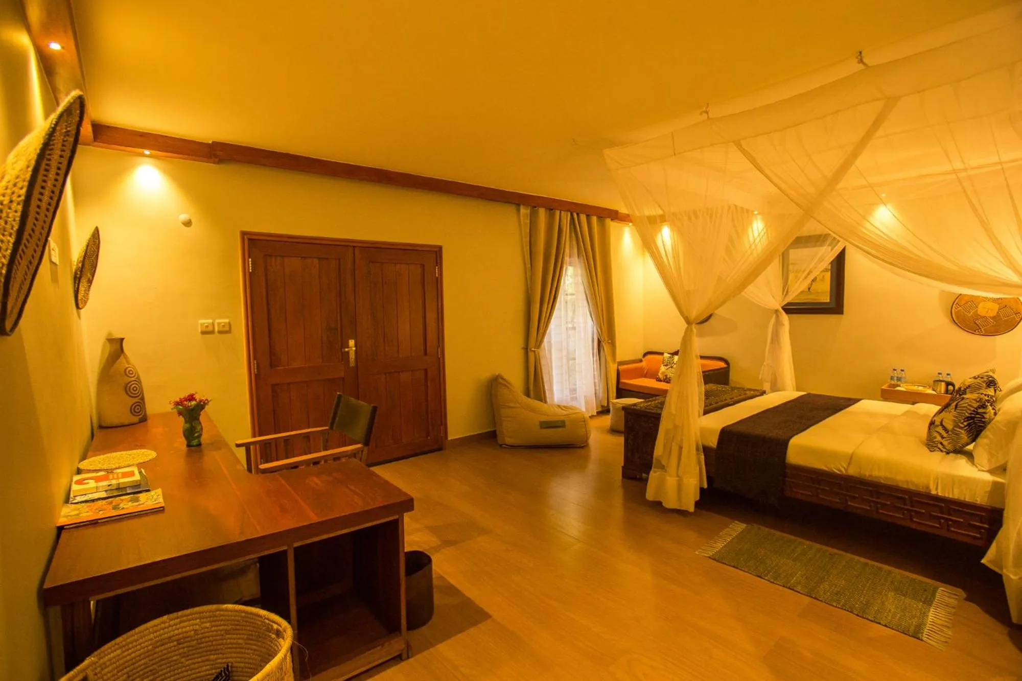 Amani Safari Lodge and Restaurant