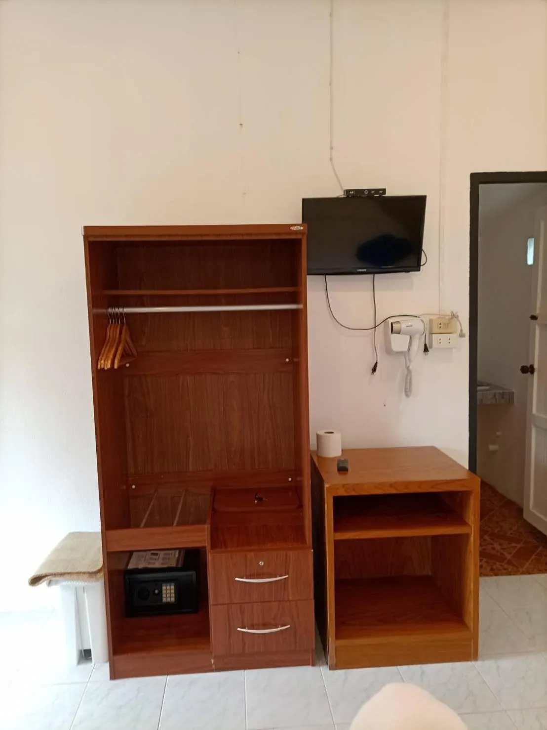 Khaolak Banana Bungalow