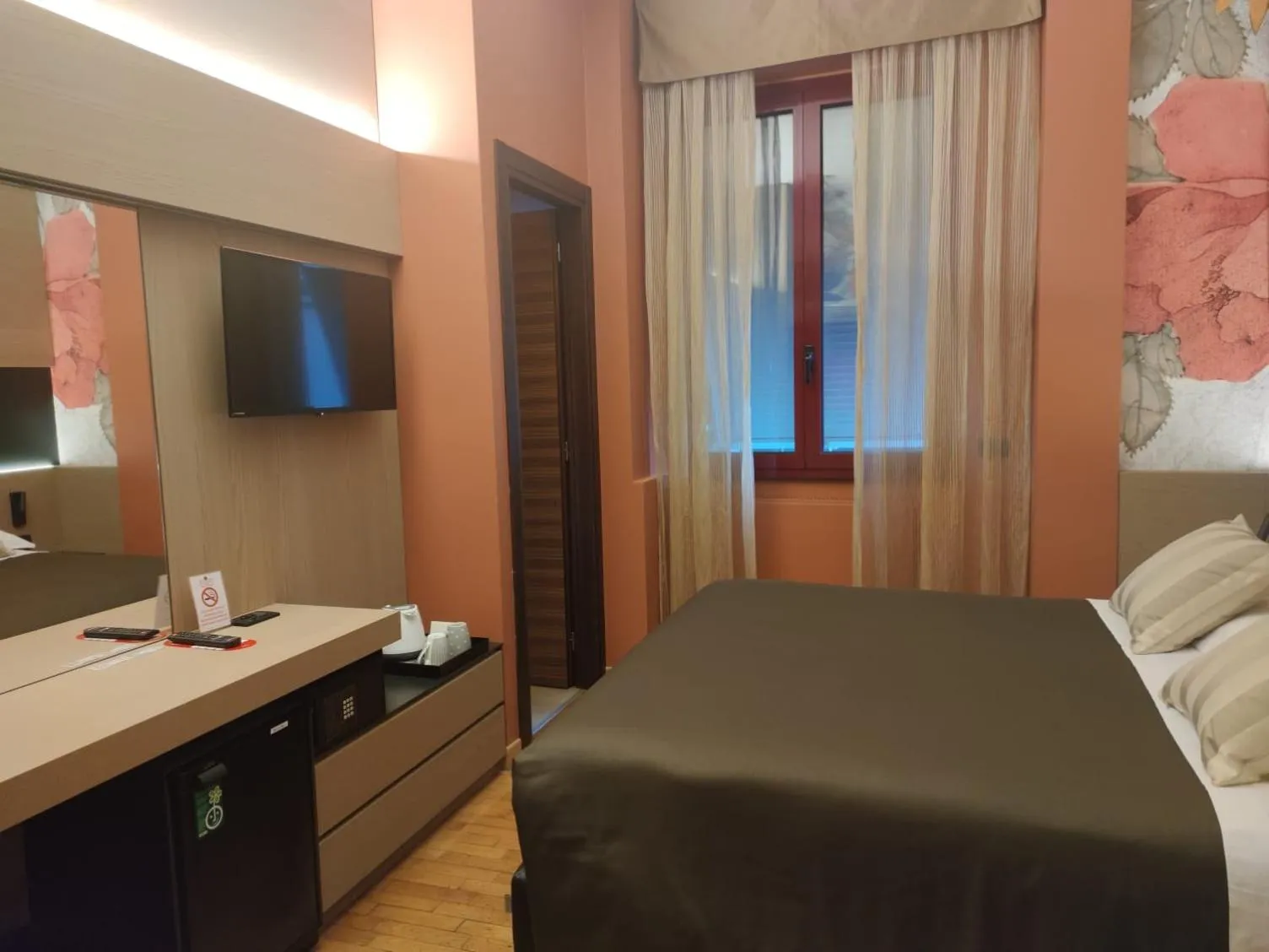 Bedroom, Bed in Park Hotel Meublé