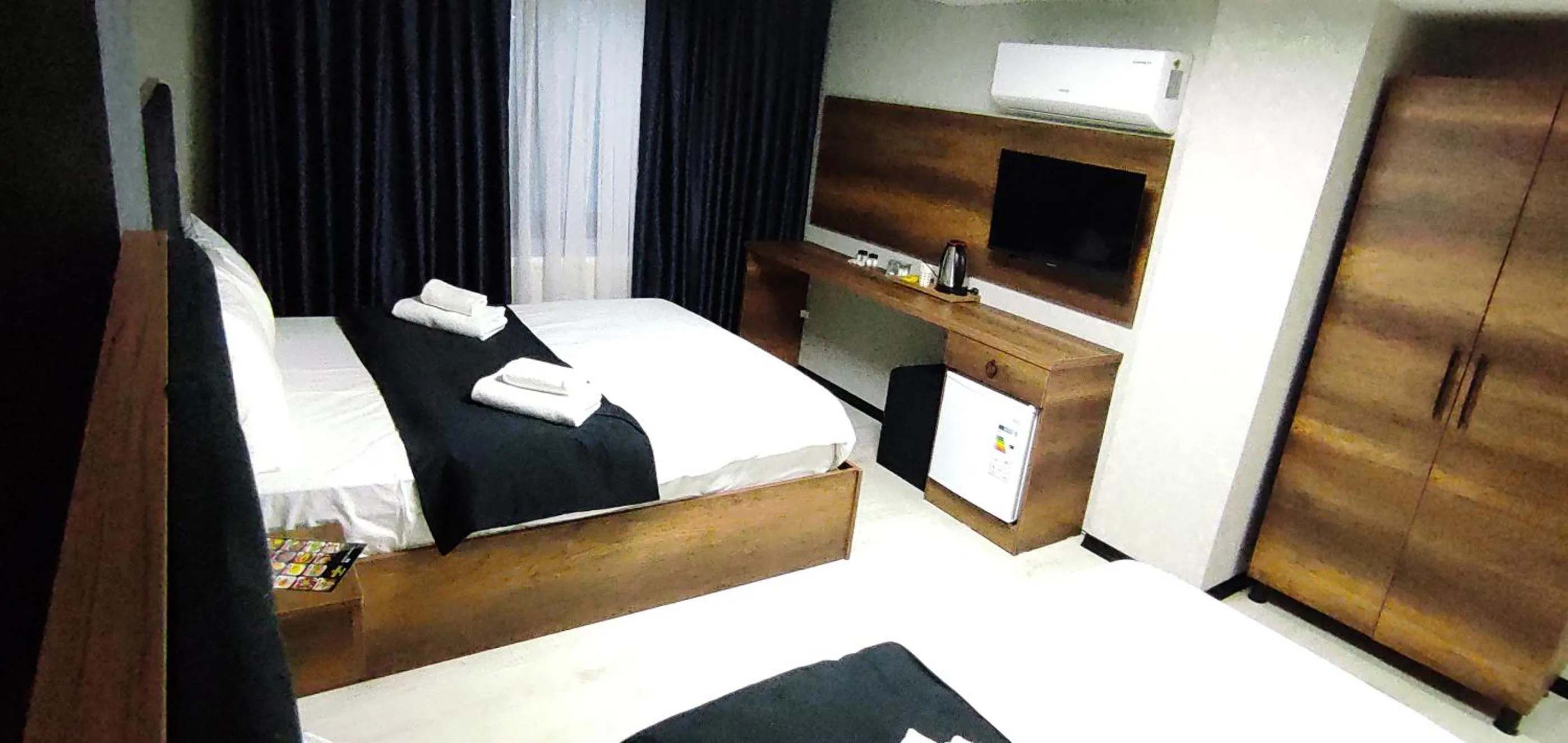 Communal lounge/ TV room, Bed in Acar Airport Hotel Plus