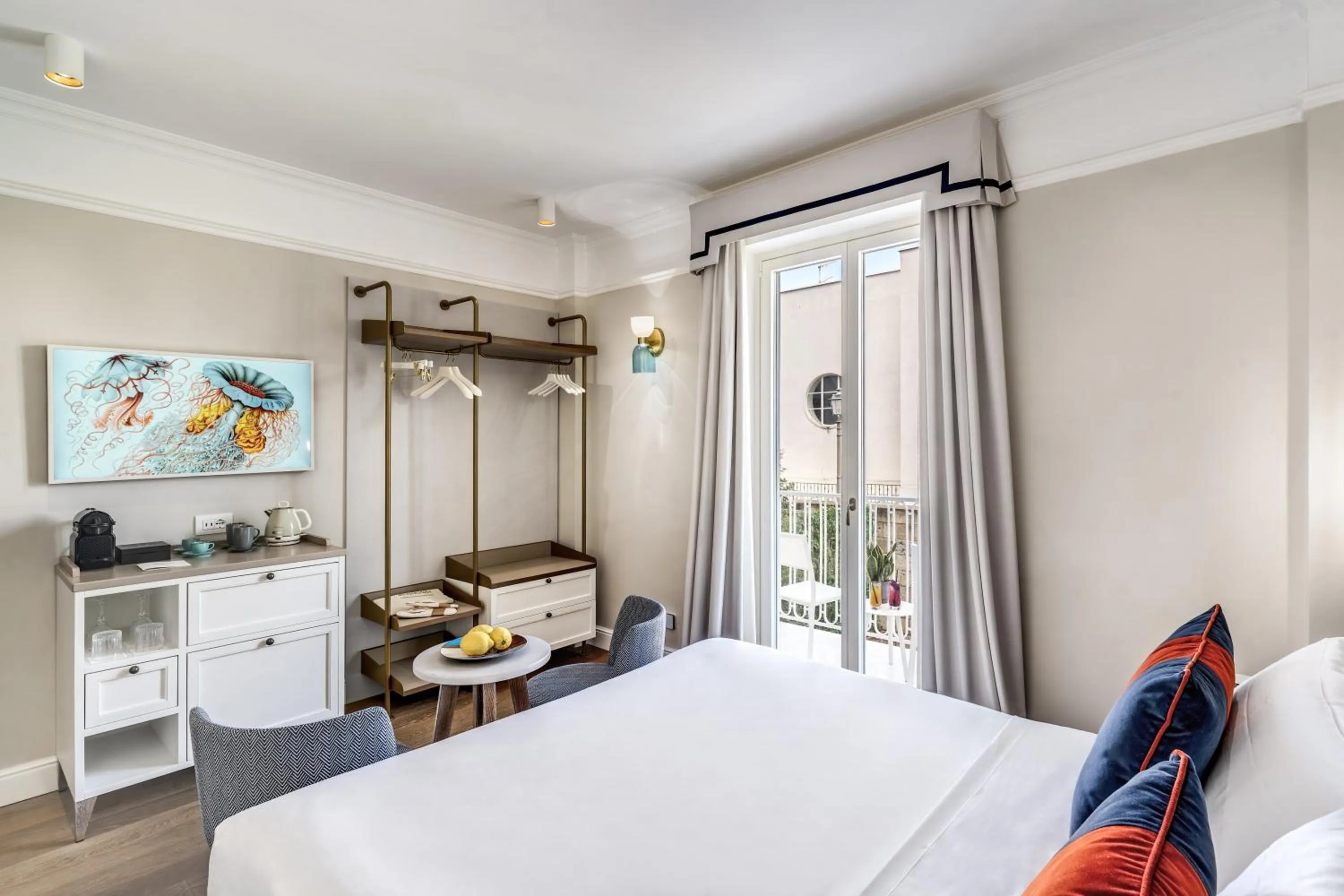 Bed in Hotel Mediterraneo Sorrento