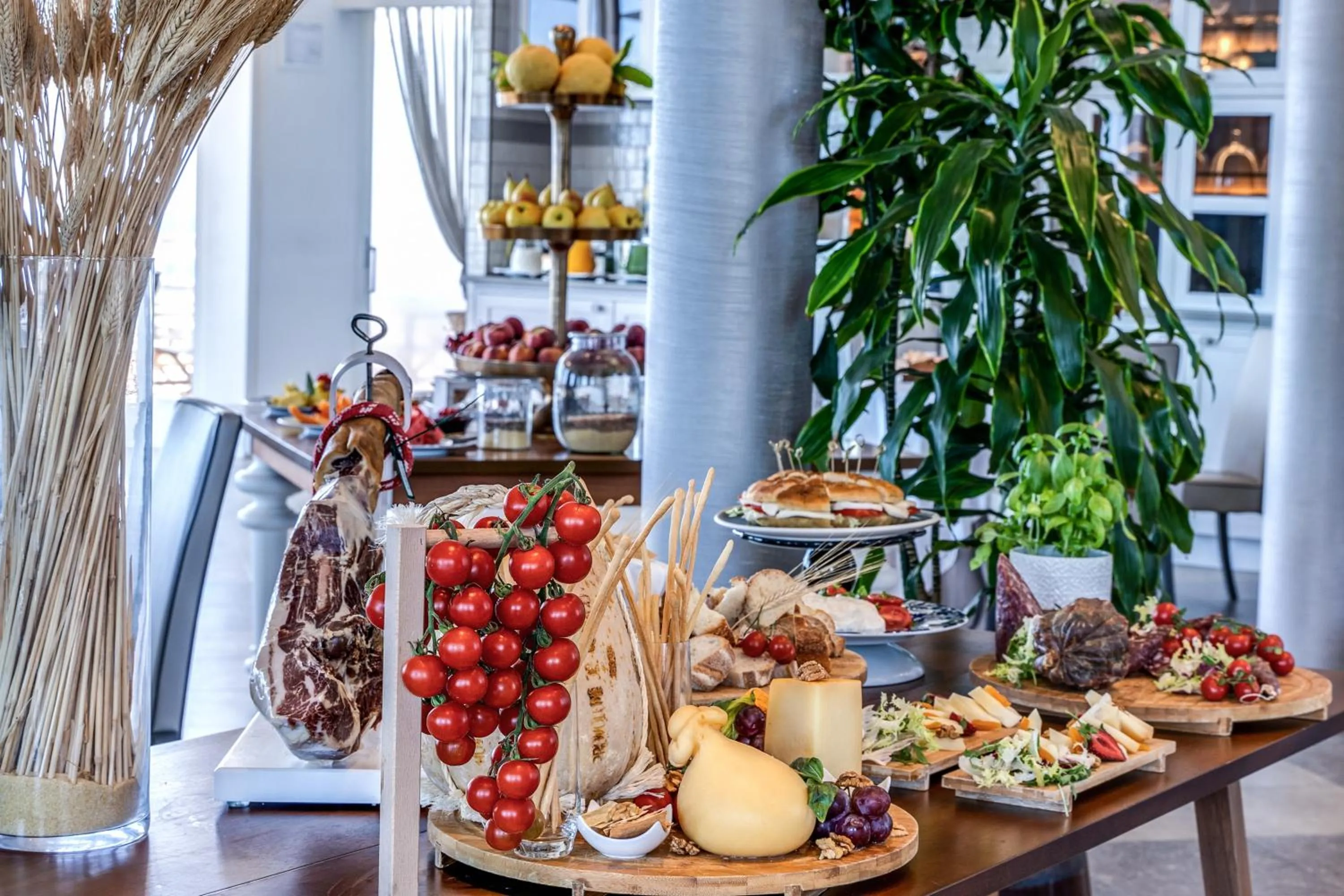Continental breakfast in Hotel Mediterraneo Sorrento