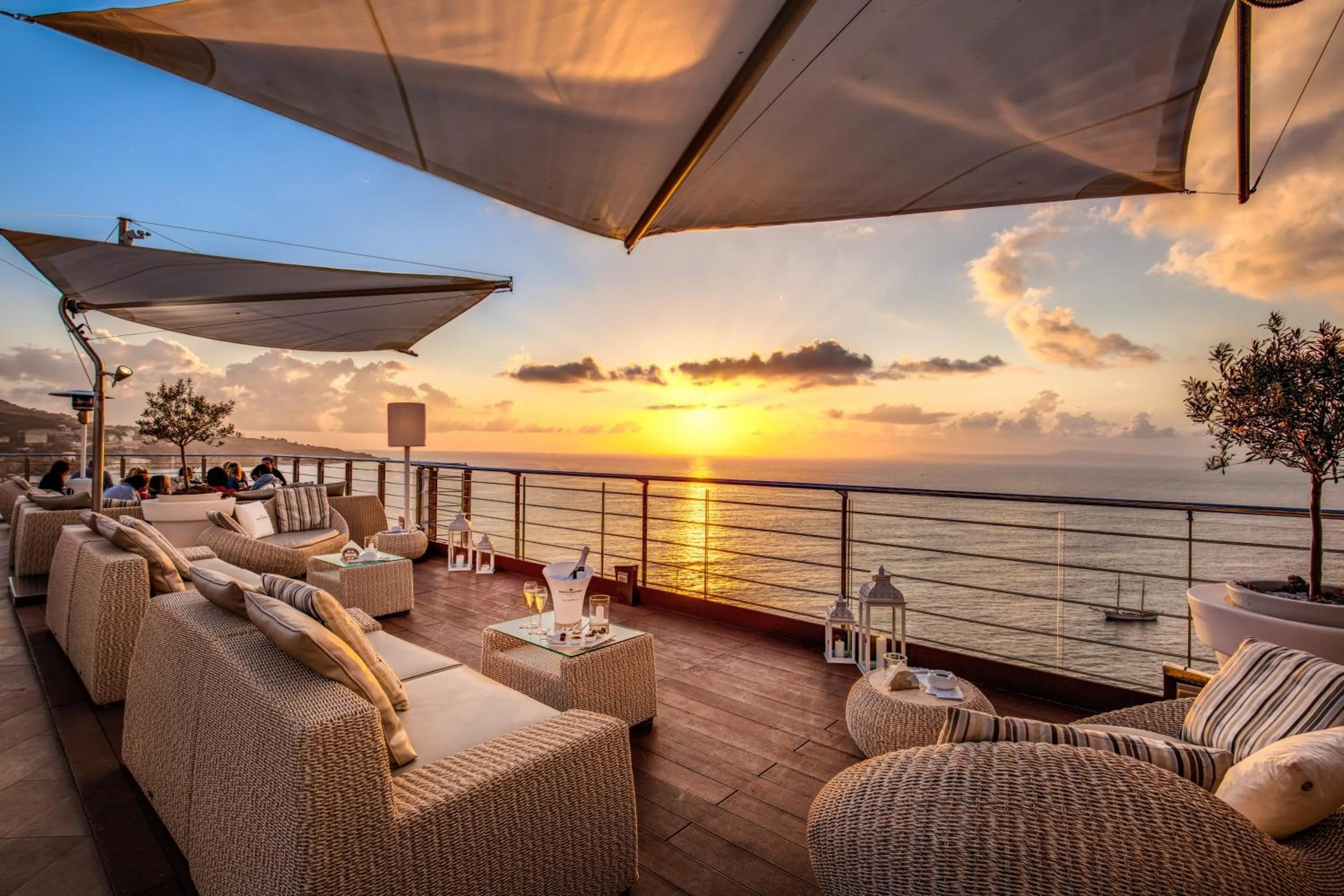 Balcony/Terrace in Hotel Mediterraneo Sorrento