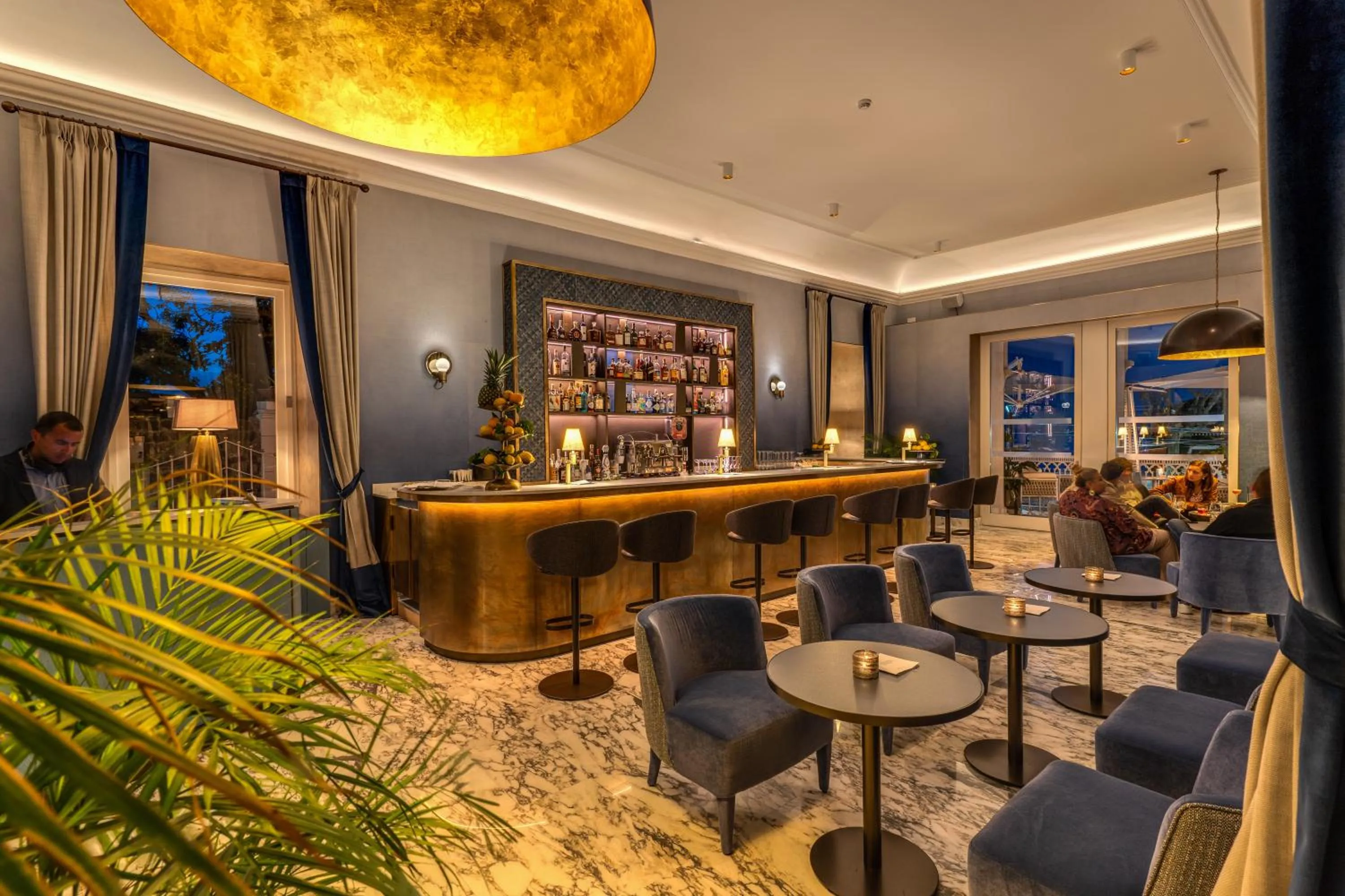 Lounge or bar in Hotel Mediterraneo Sorrento