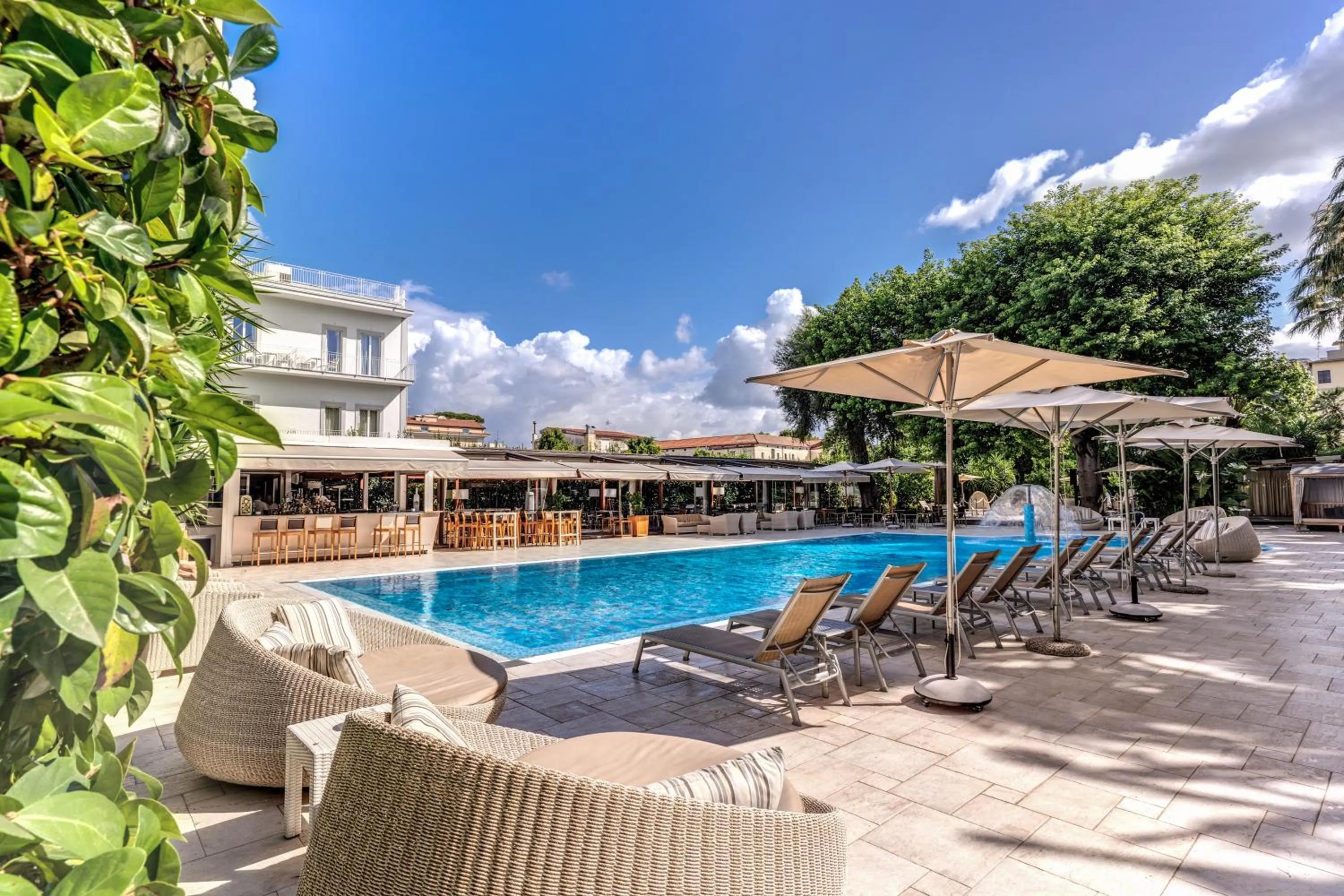 Swimming pool in Hotel Mediterraneo Sorrento