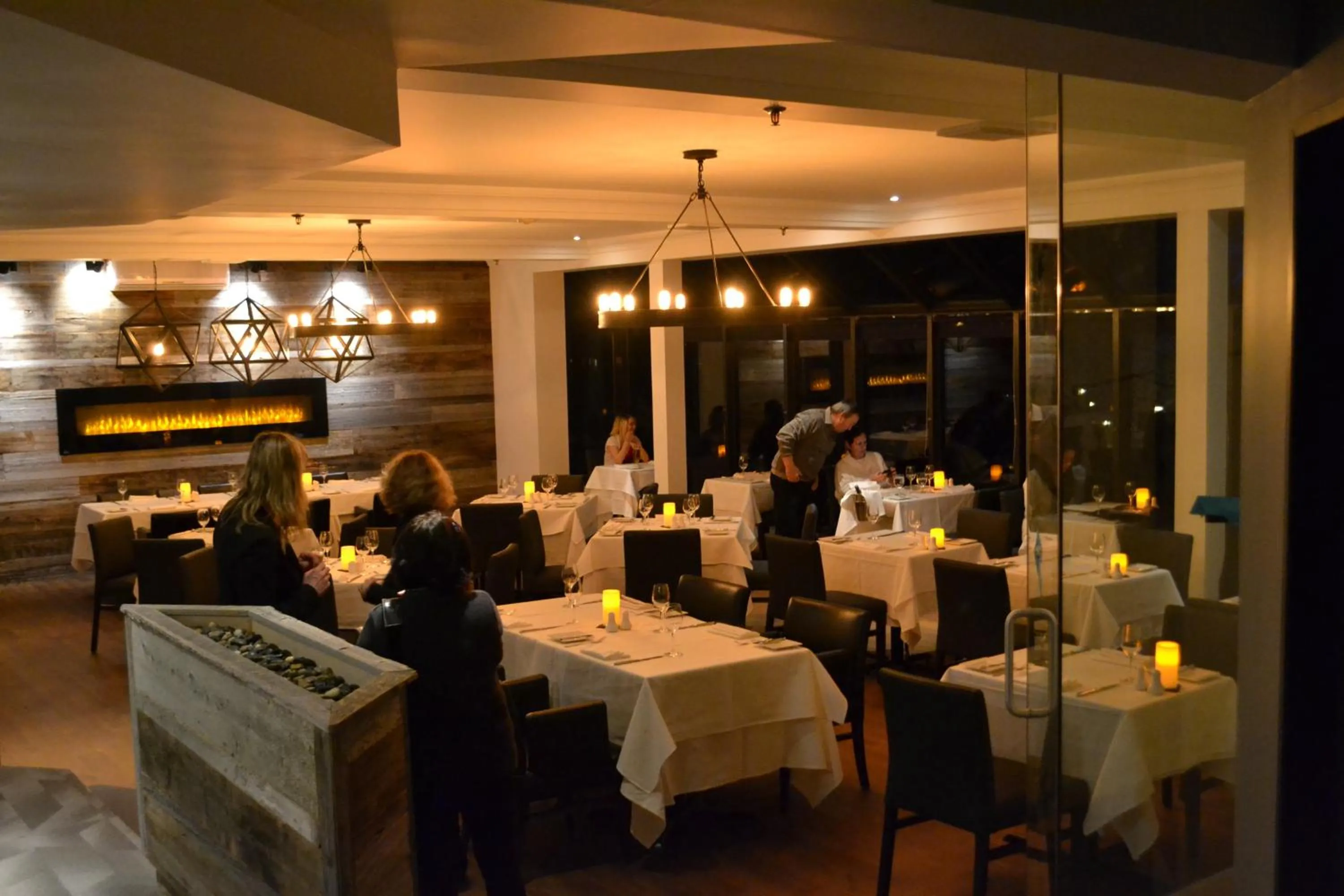 Restaurant/places to eat in L'Auberge Du Lac St-Pierre