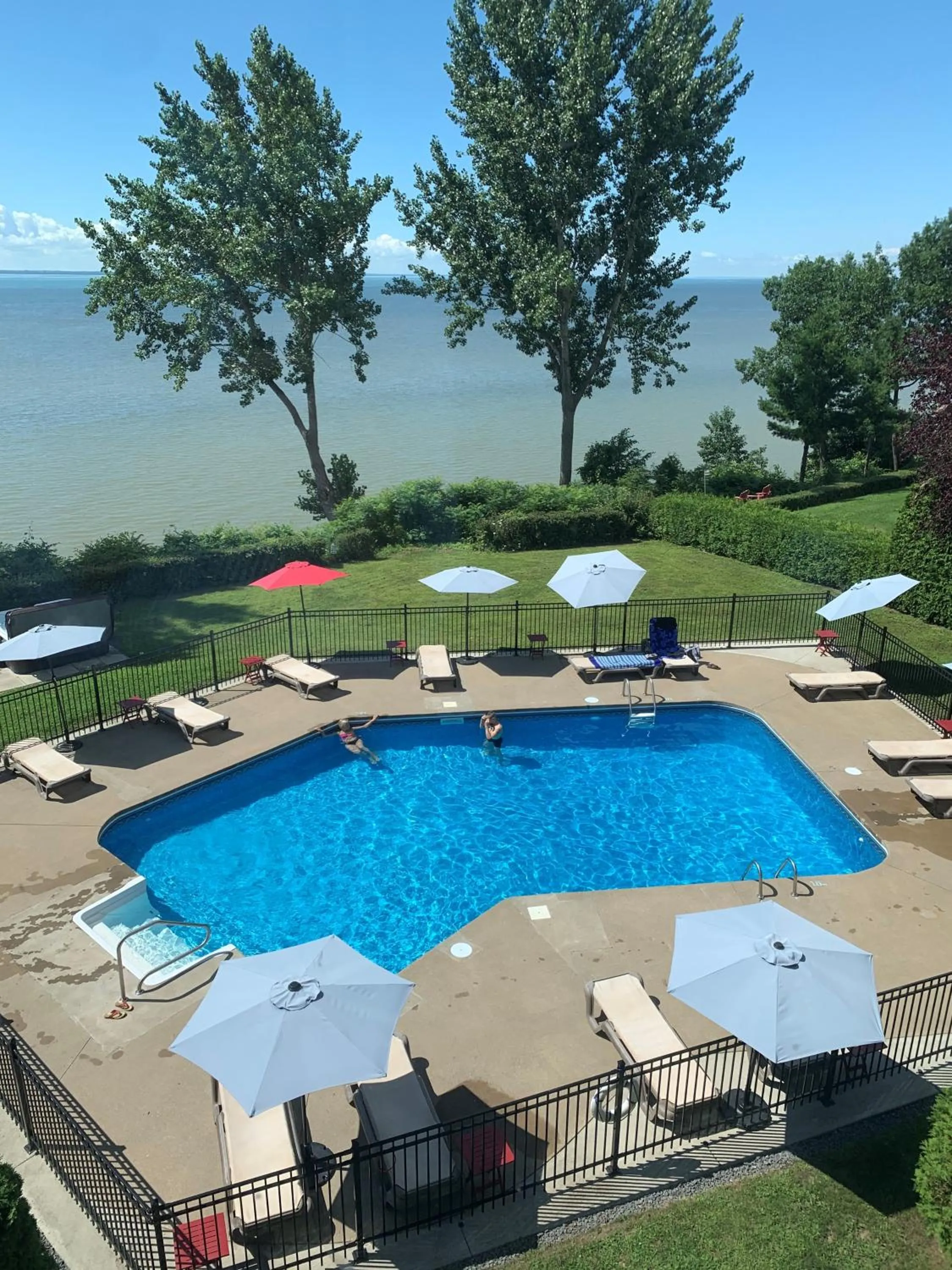 Swimming pool in L'Auberge Du Lac St-Pierre