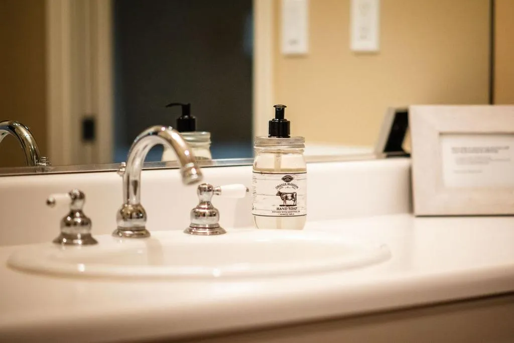 Bathroom in Sierra Ranch - A Yosemite Retreat