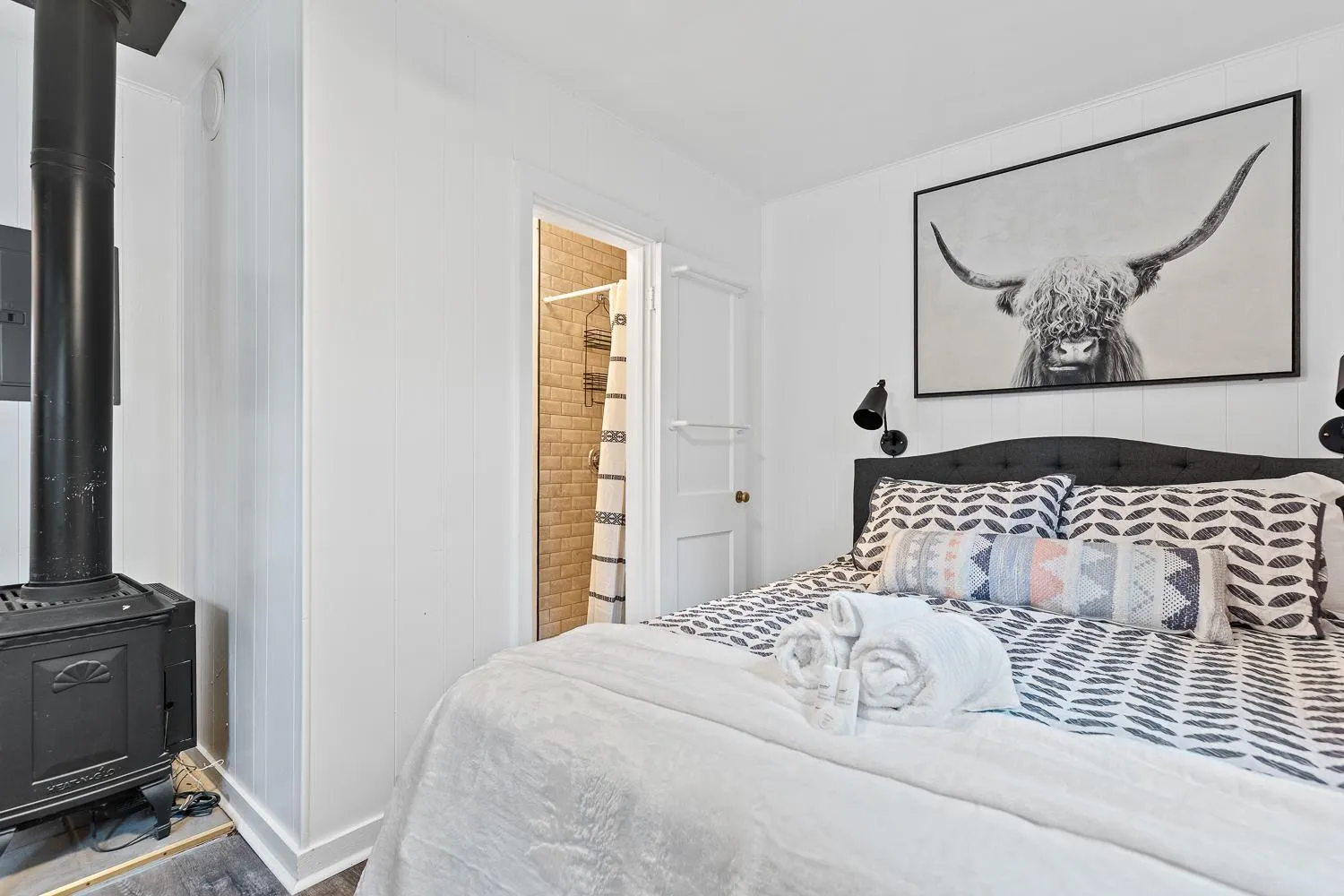 Bed in Spearfish Cottages