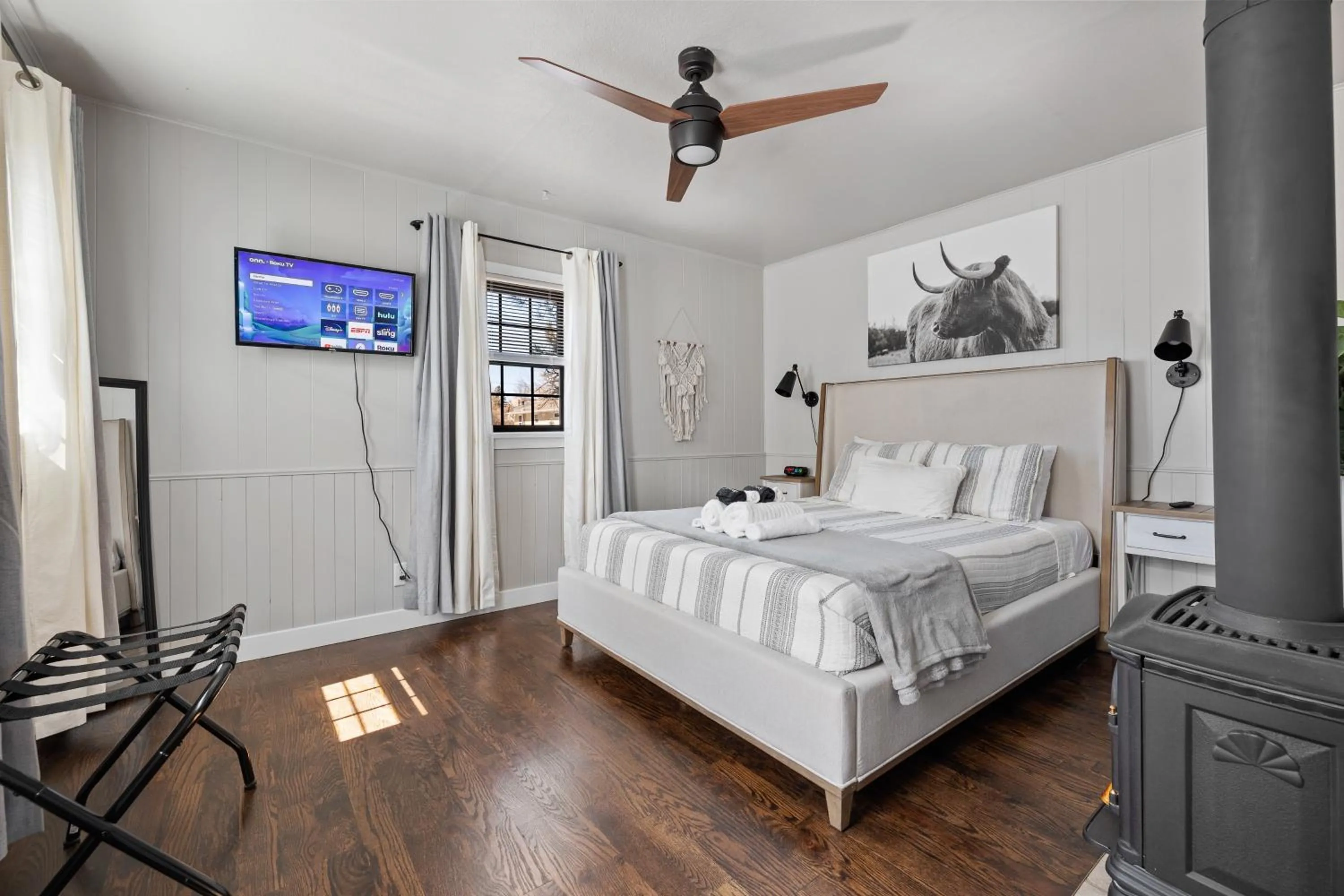 Bed in Spearfish Cottages