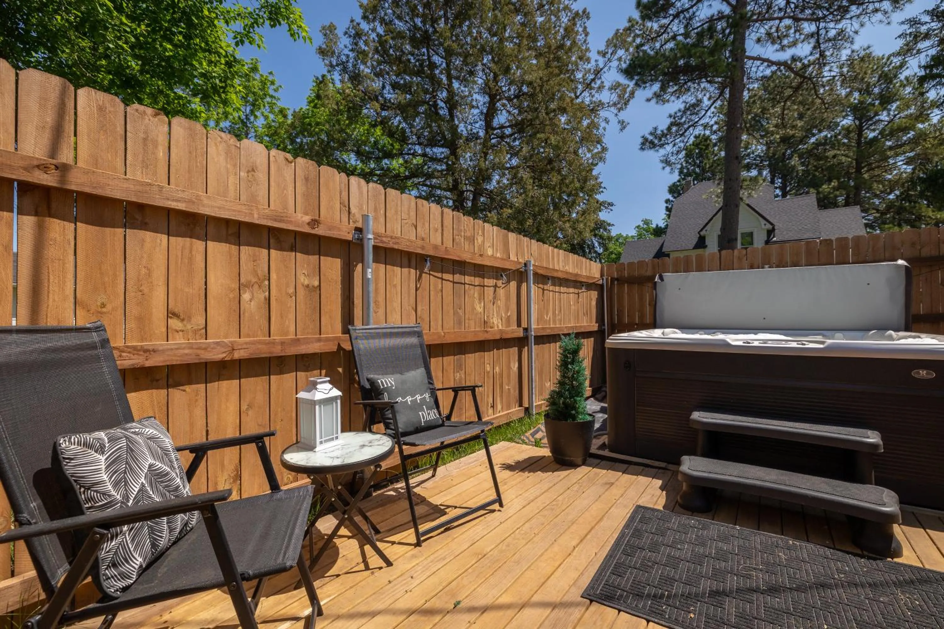 Hot Tub in Spearfish Cottages