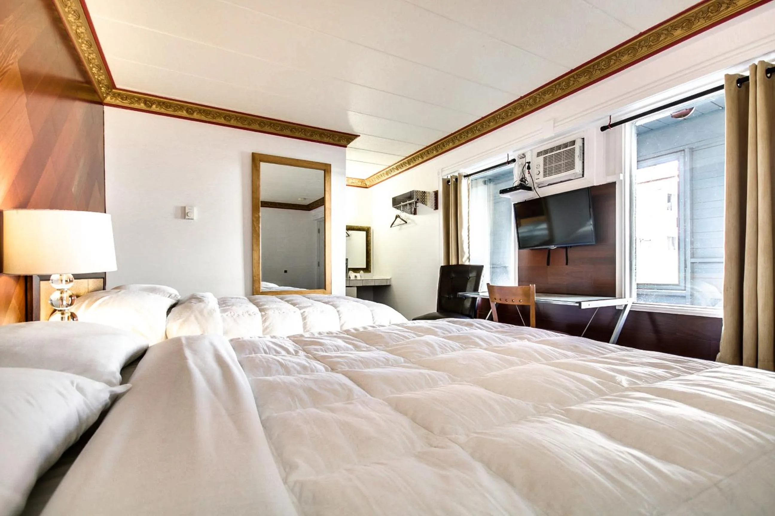 Bed in Motel Bellefeuille