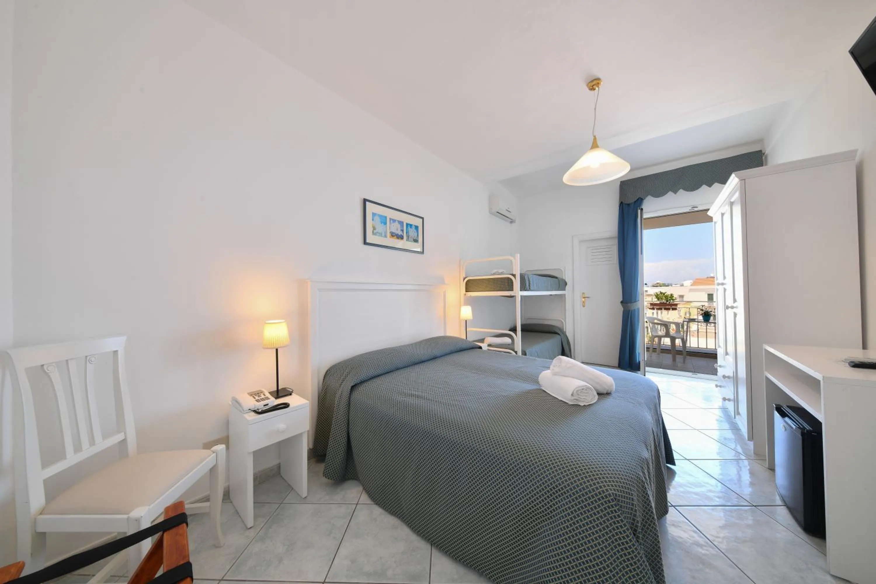 Photo of the whole room, Bed in Hotel Noris