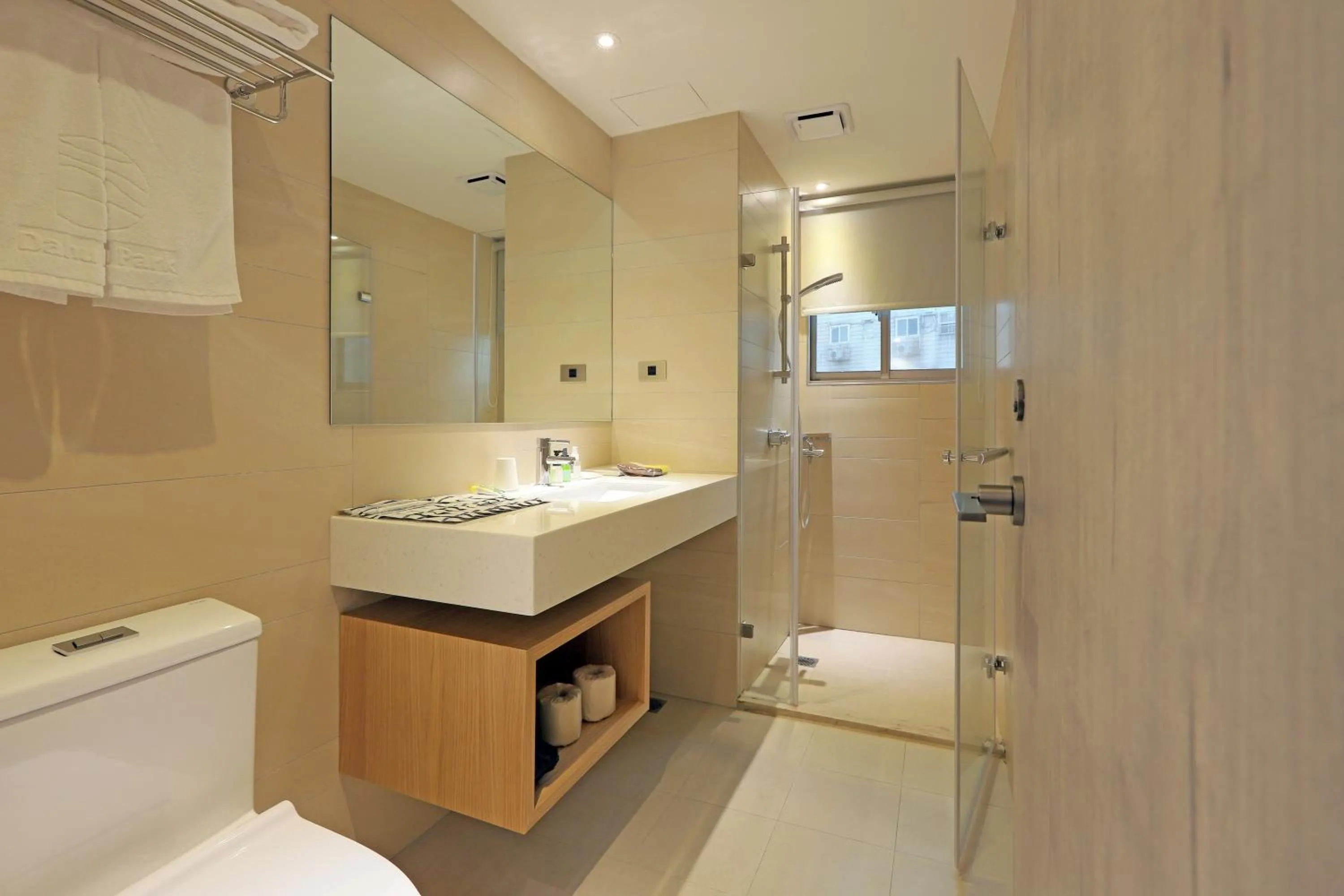 Bathroom in Dahu Park Hotel